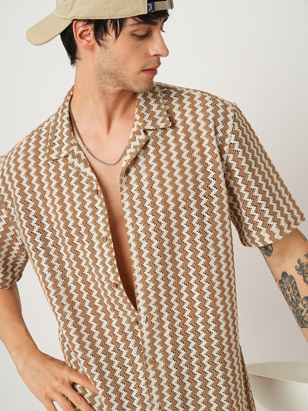 

VASTRADO Men Classic Chevron Opaque Casual Shirt, Beige