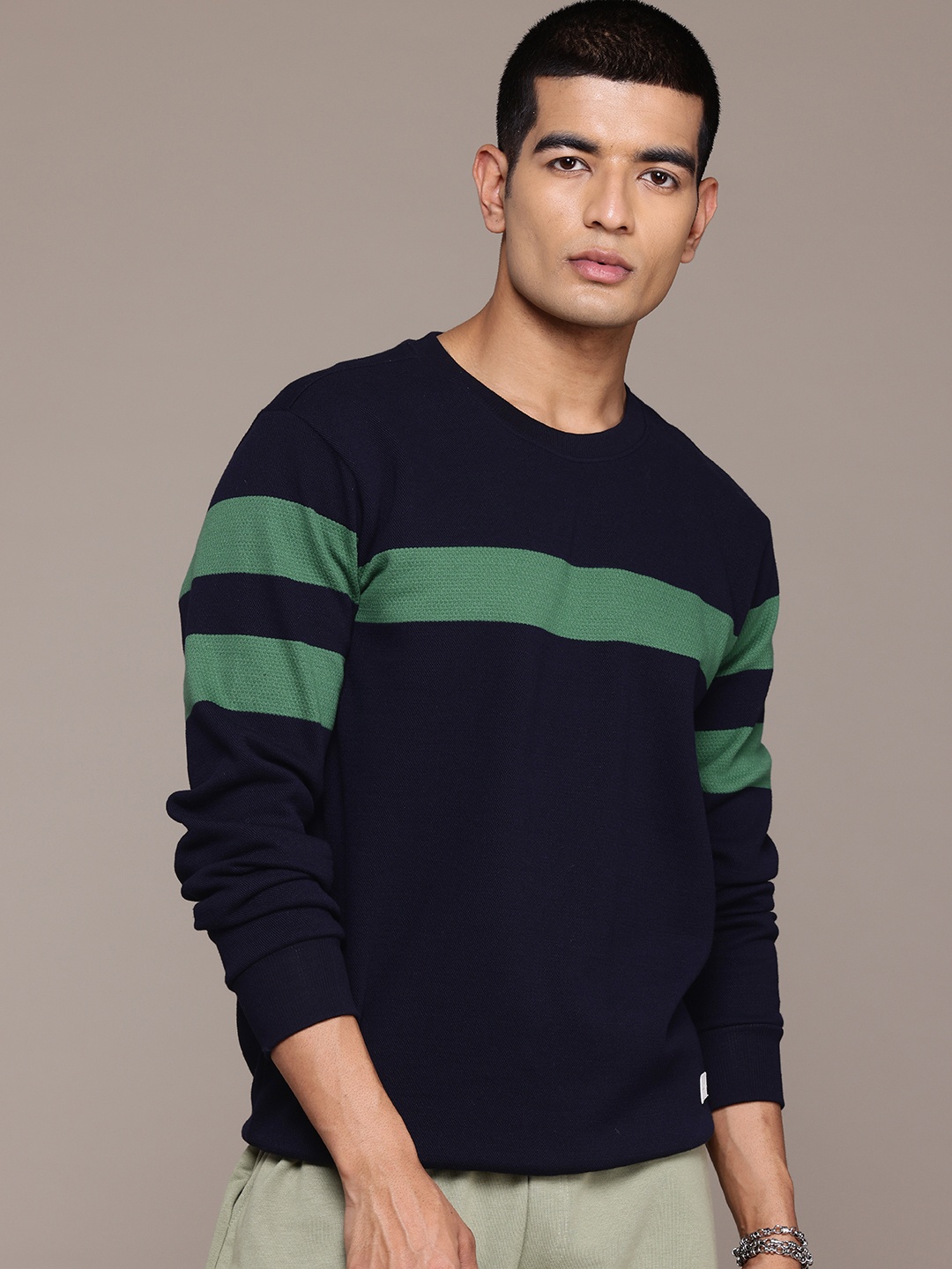 

The Roadster Lifestyle Co. Men Striped Pullover, Navy blue