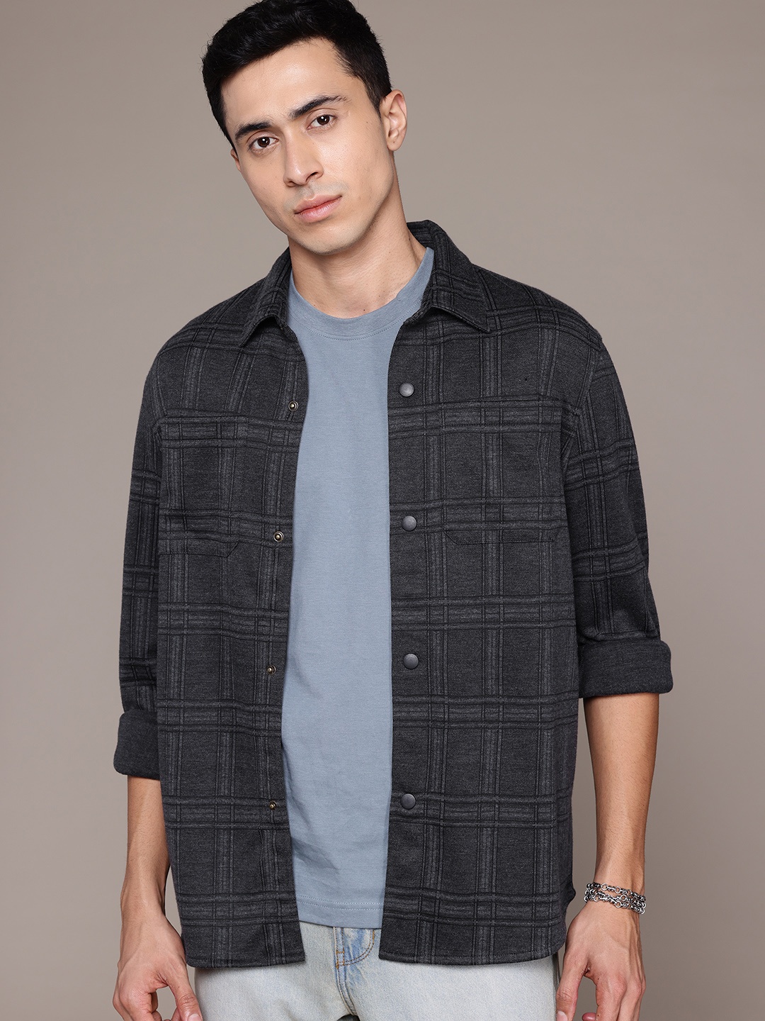 

The Roadster Lifestyle Co. Men Checked Casual Shacket, Black