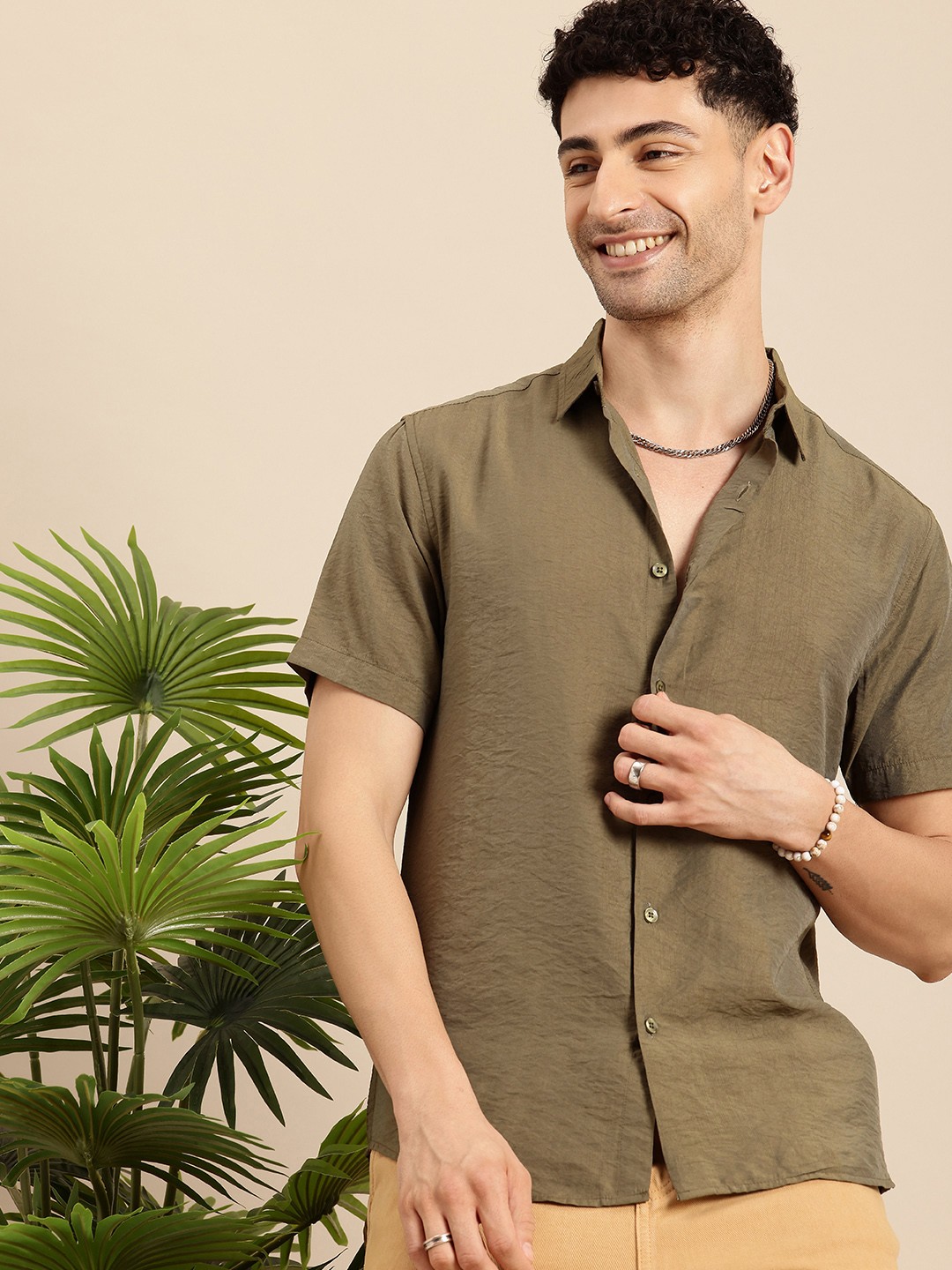 

Mast & Harbour Men Smart Casual Shirt, Olive