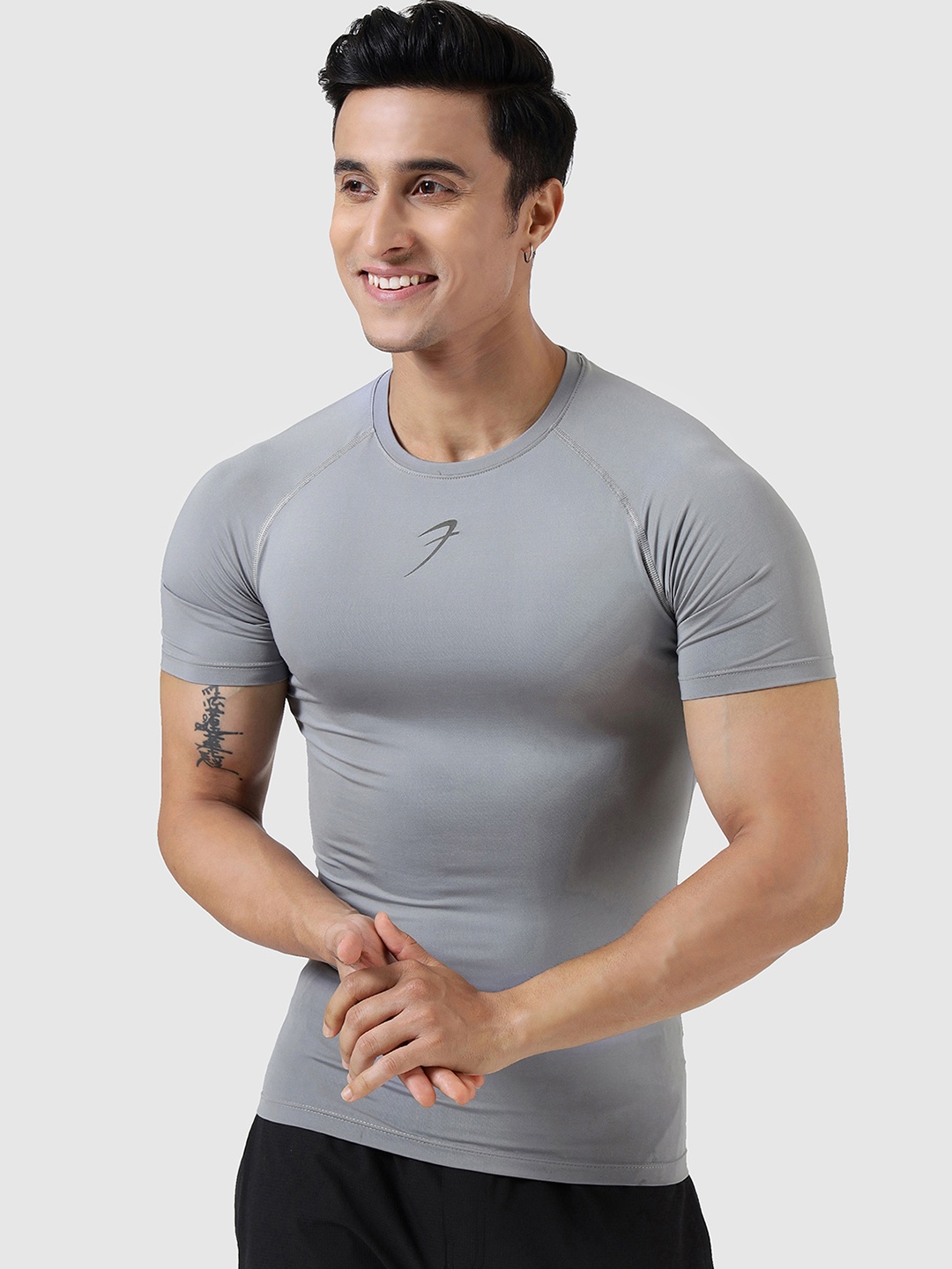 

FUAARK Men Dri-FIT Compression T-shirt, Grey