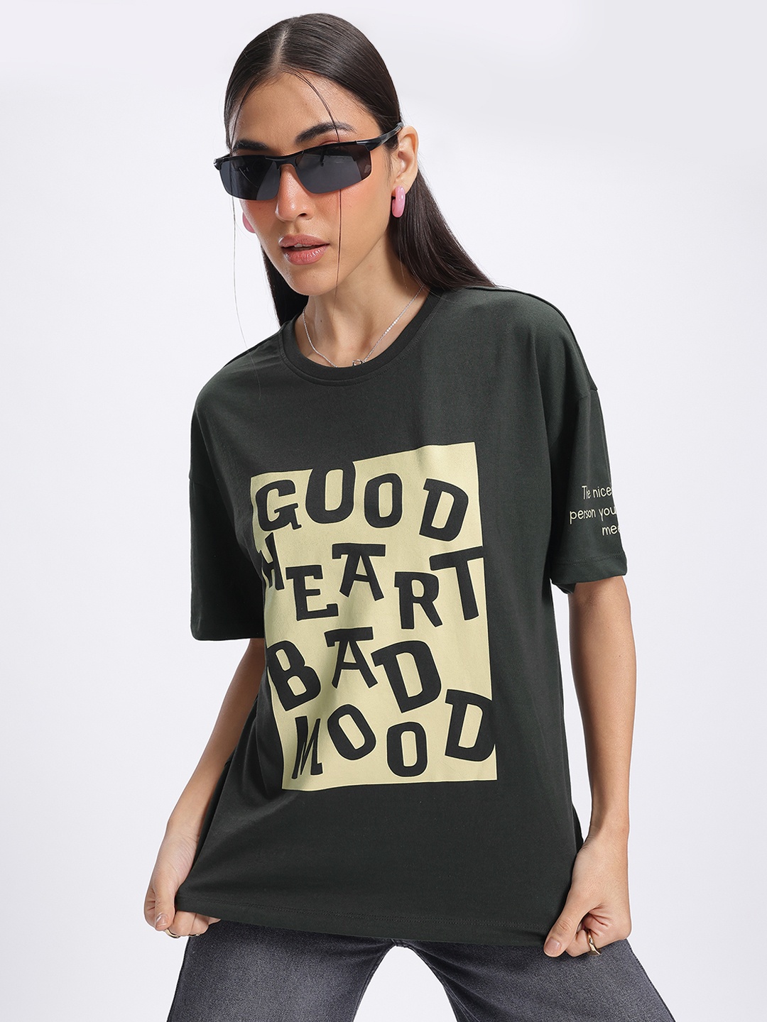 

glitchez Textual Expressions Drop-Shoulder Sleeves Oversized T-shirt, Green