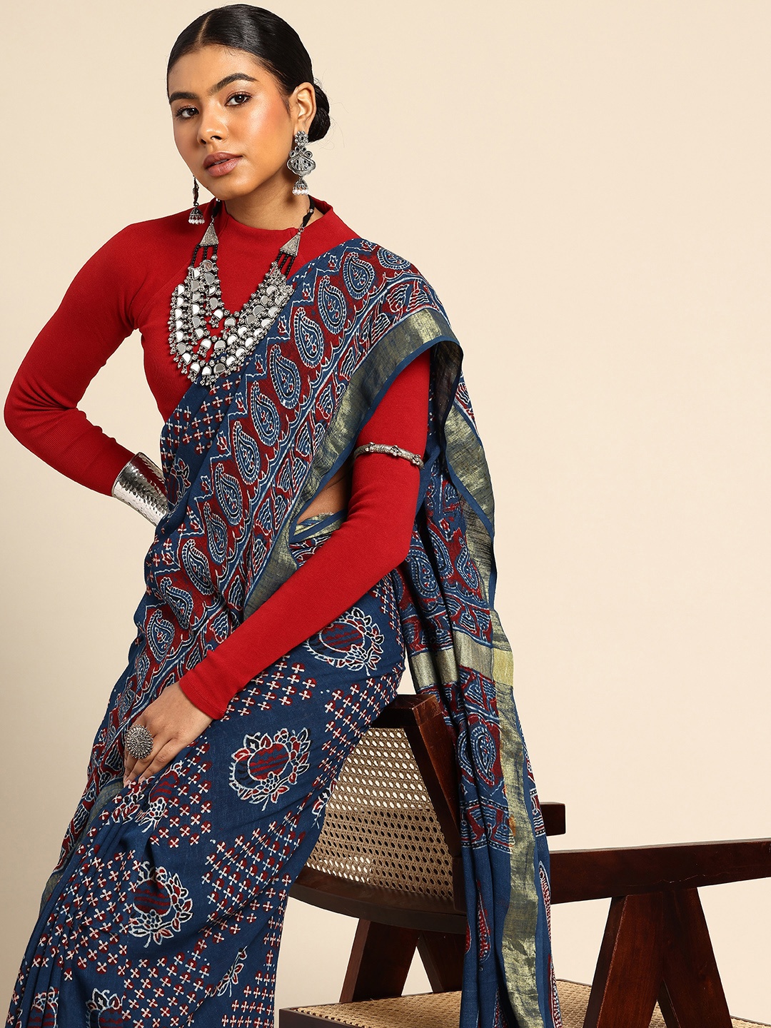 

Taavi Ethnic Motifs Zari Block Print Saree, Navy blue