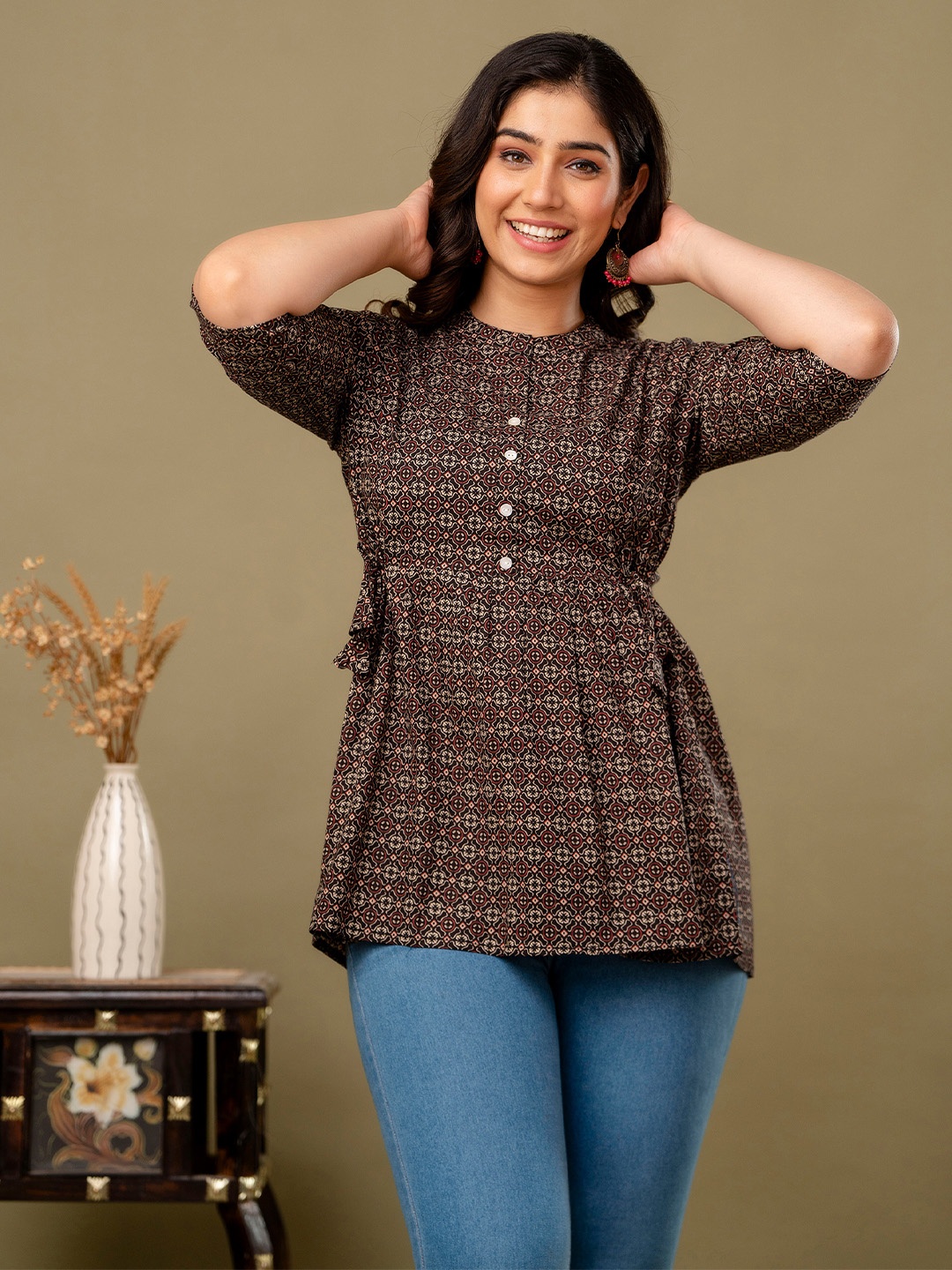 

MURLI KURTI Printed Tunic, Black