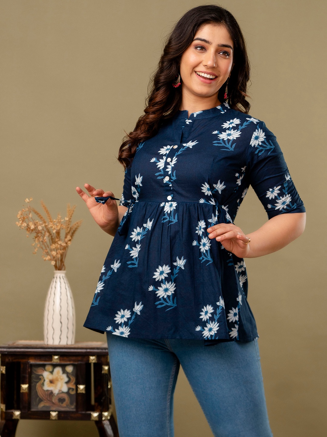 

MURLI KURTI Mandarin Collar Printed Tunic, Navy blue
