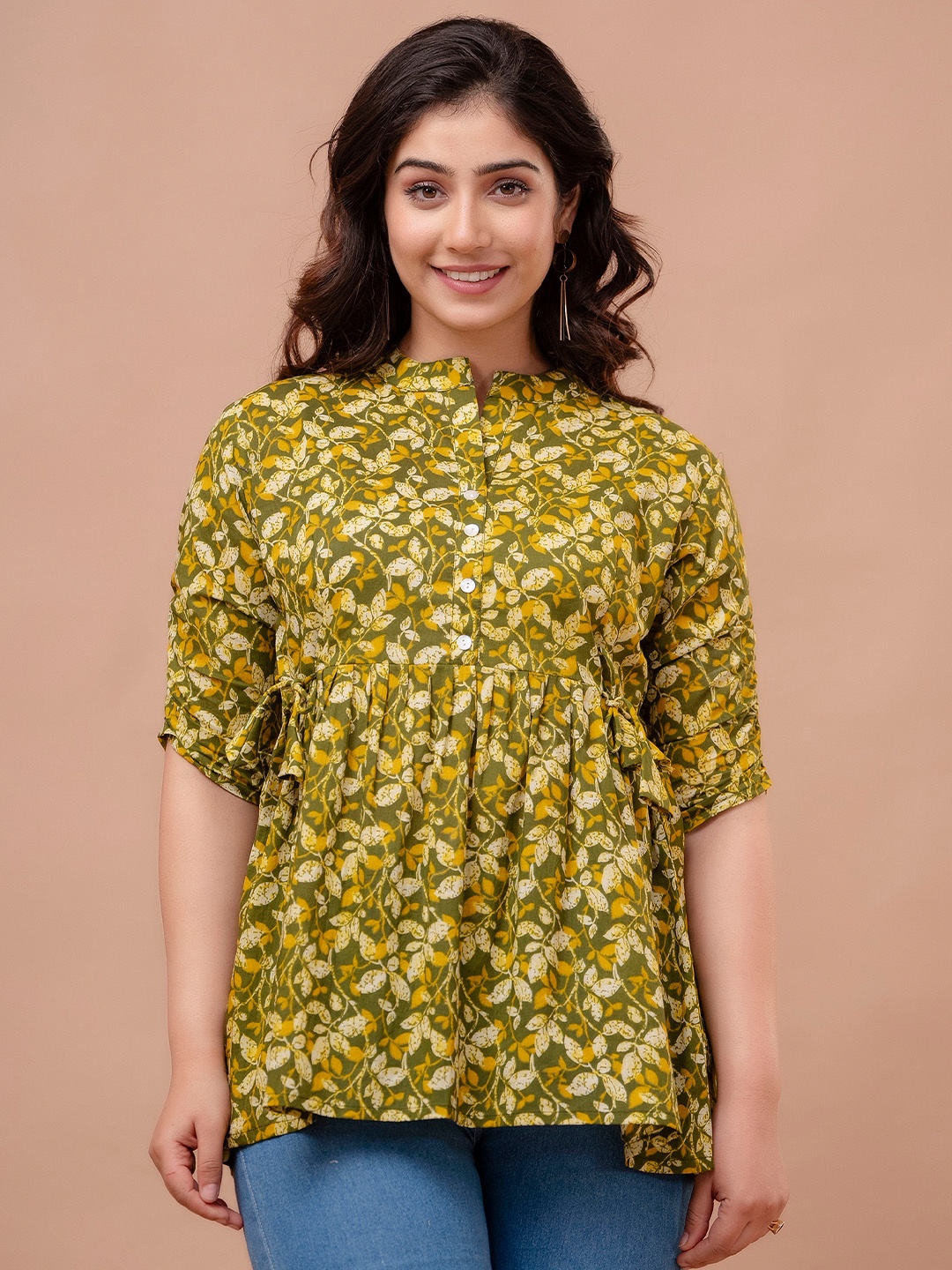 

MURLI KURTI Mandarin Collar Printed Tunic, Green