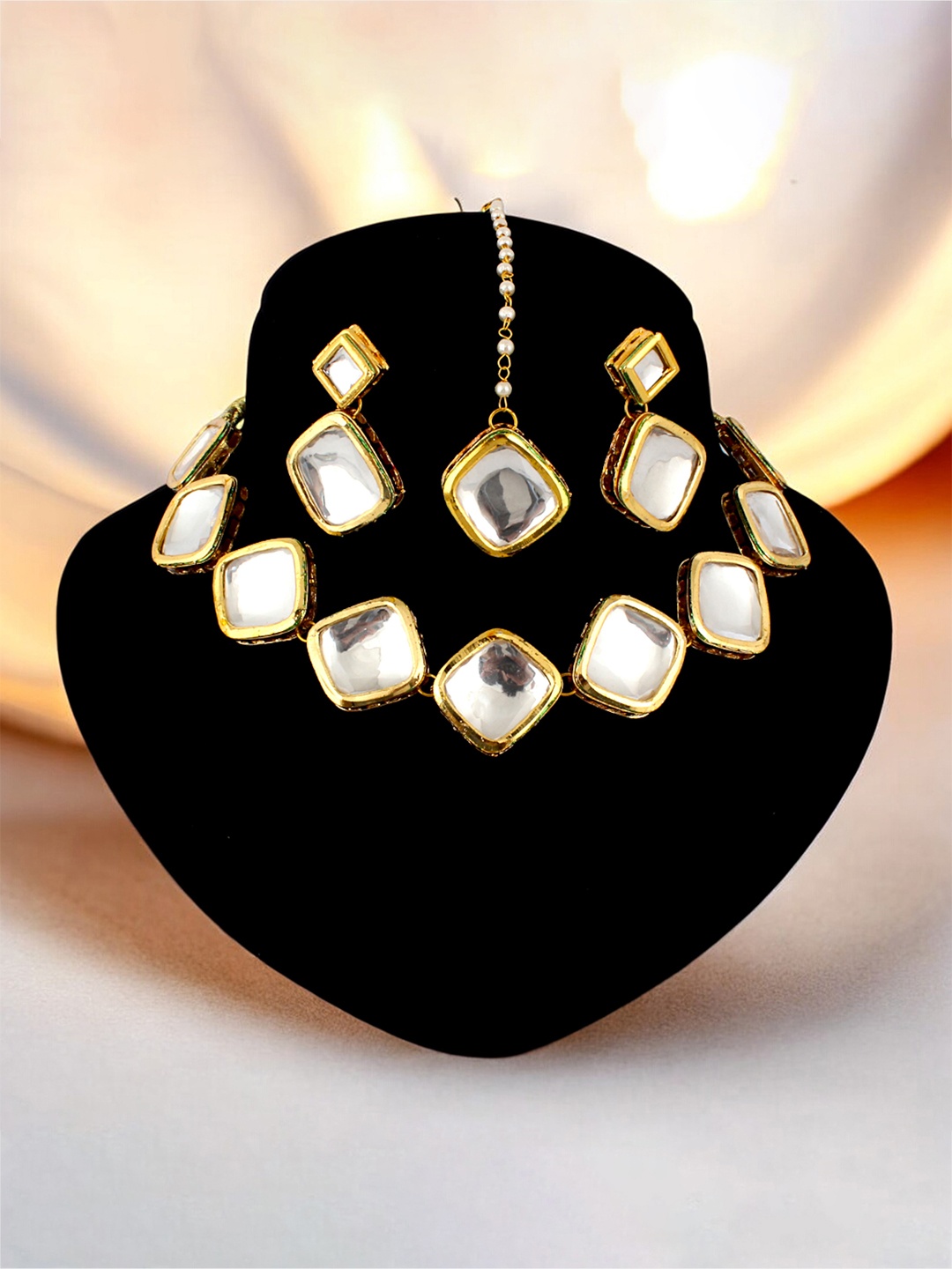 

LUCKY JEWELLERY 18K Gold-Plated Kundan-Studded Jewellery Set