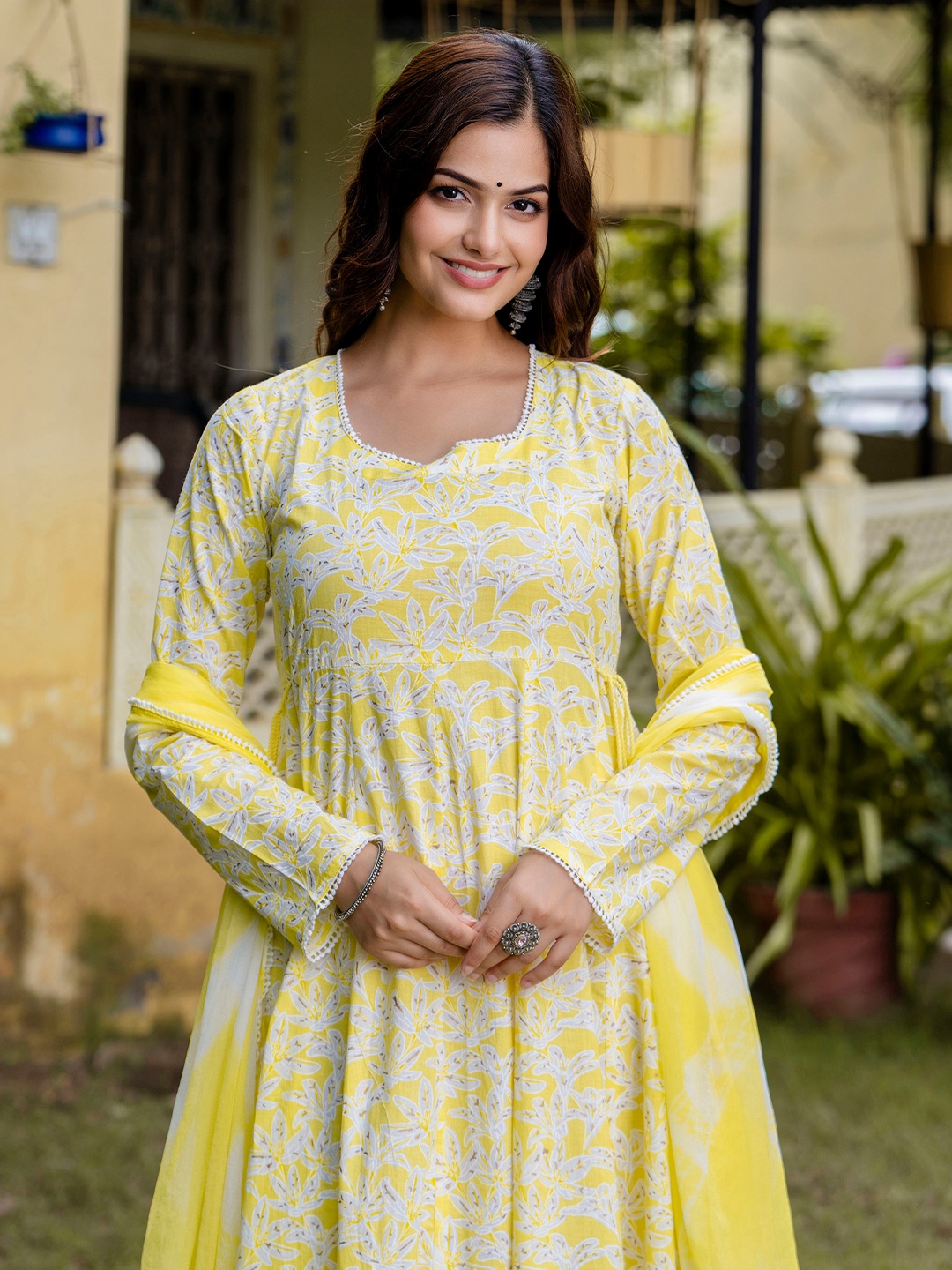 

EthniFlair Women Floral Printed Floral Anarkali Kurta, Yellow