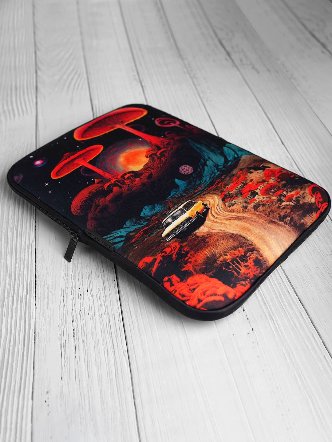 

THREADCURRY Unisex Printed Laptop Sleeve, Black