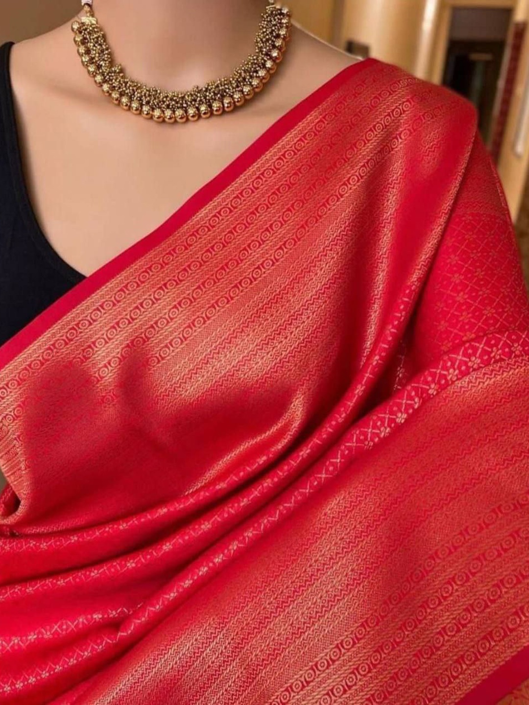 

Wuxi Woven Design Zari Pure Silk Banarasi Saree, Red