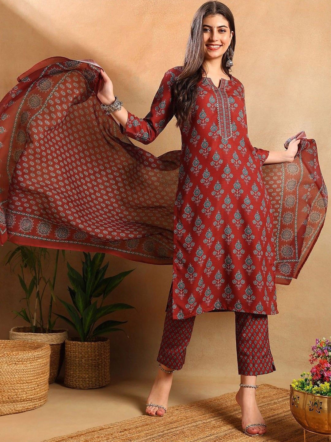 

AHIKA Women Floral Printed Regular Kurta with Trousers & With Dupatta, Brown