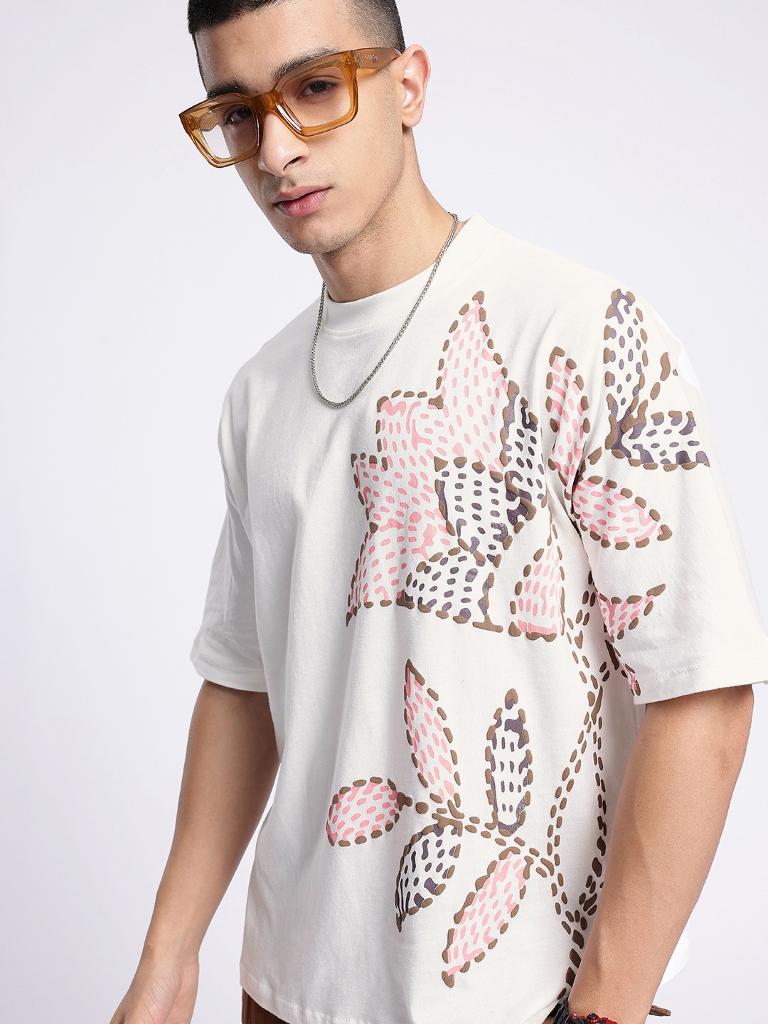 

glitchez Urban Fresh Floral Embossed Oversized T-shirt, White