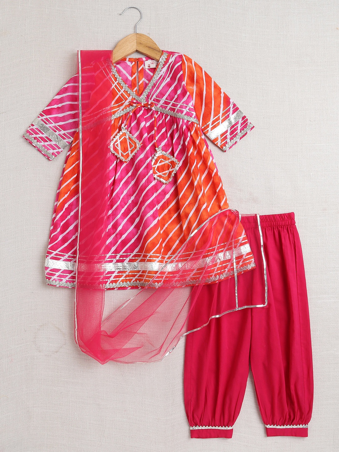 

The Magic Wand Girls Printed Regular Gotta Patti Pure Cotton Kurta with Salwar, Fuchsia
