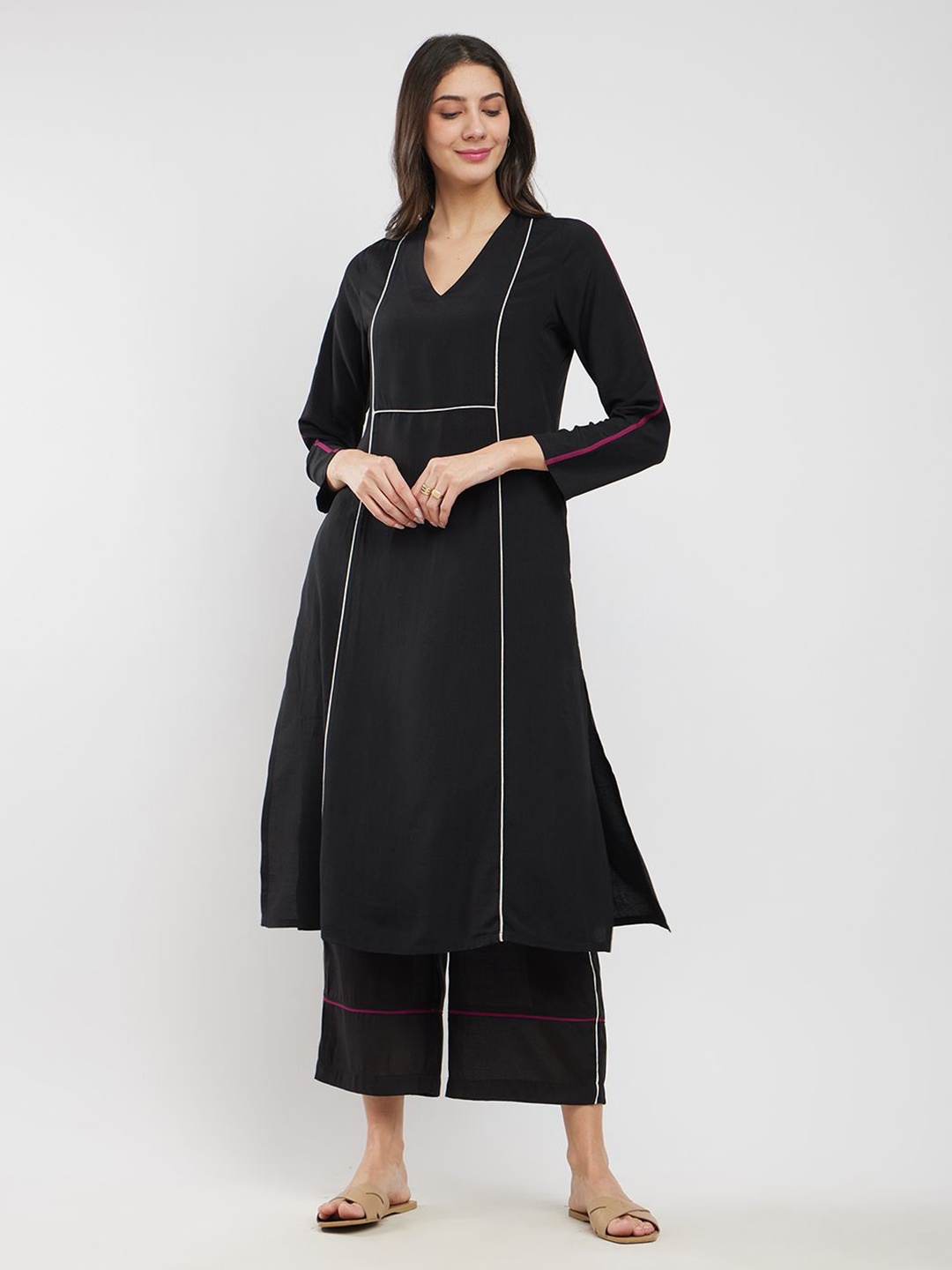 

Pink Fort Women Regular Kurta with Trousers, Black