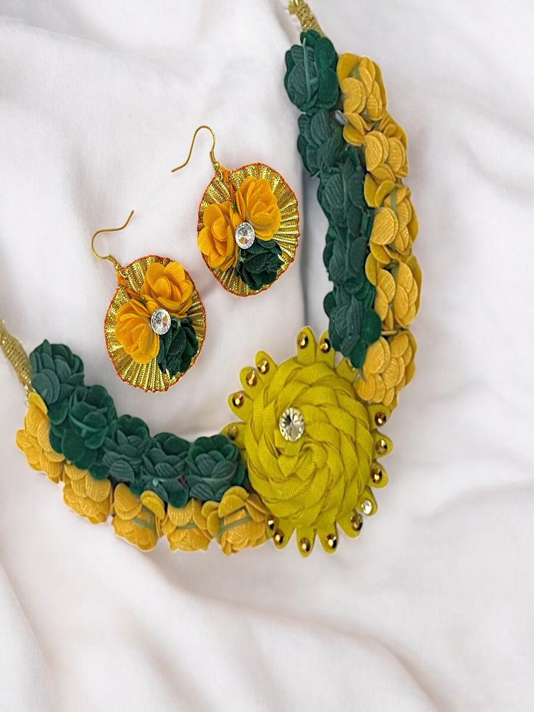 

AccessHer Floral Haldi Jewellery Set, Yellow