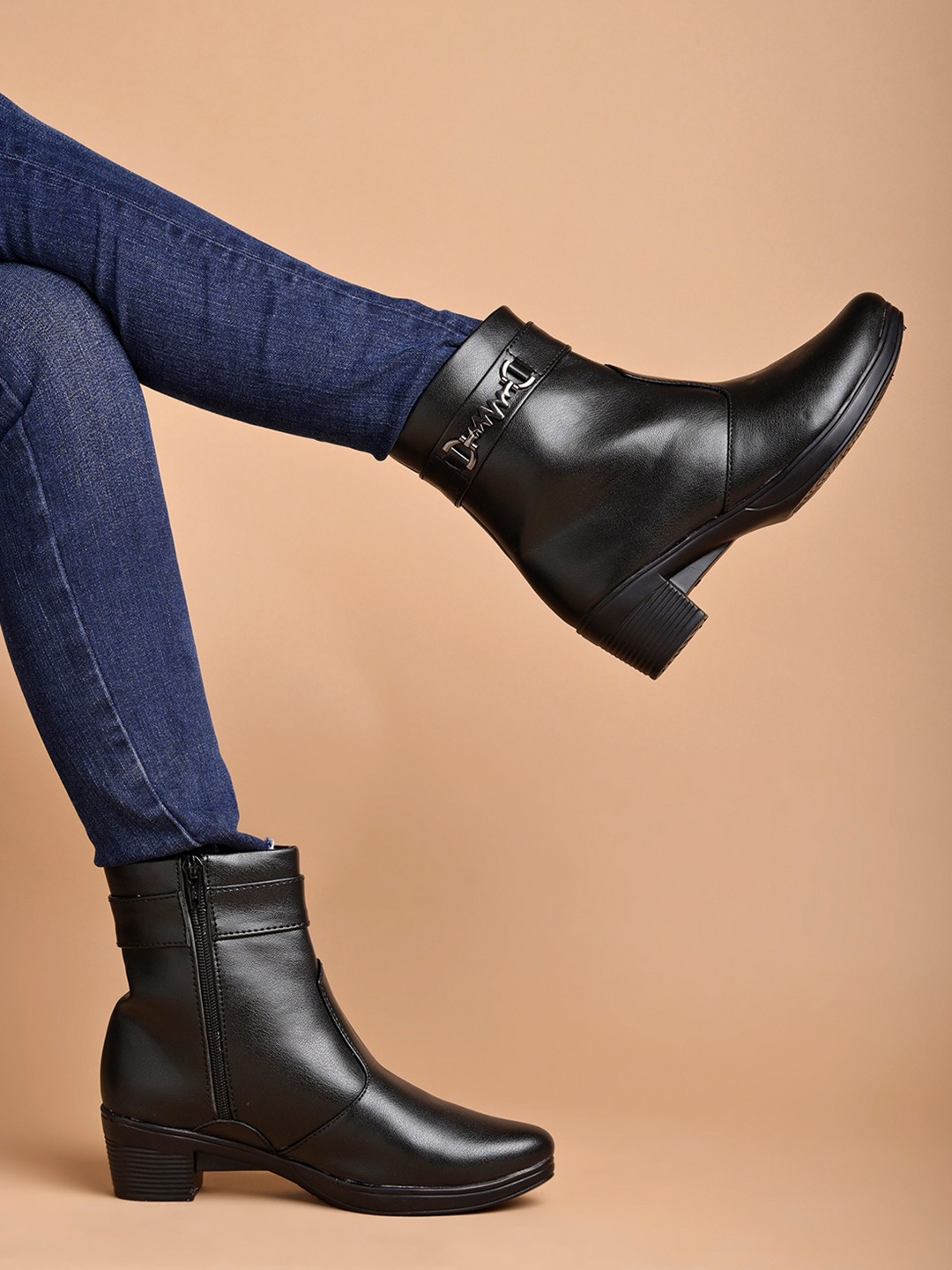 

Shoetopia Girls Zipper Heeled Boots, Black