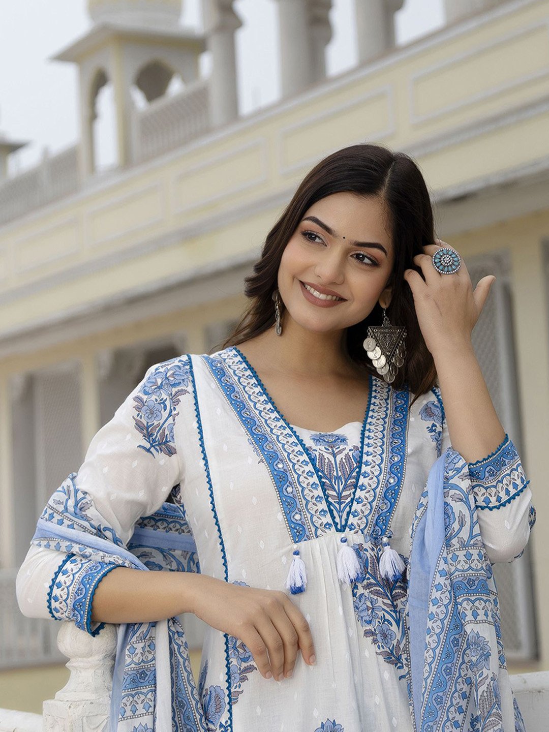 

EthniFlair Women Ethnic Motifs Printed Empire Mirror Work Pure Cotton Kurta with Trousers & With Dupatta, White