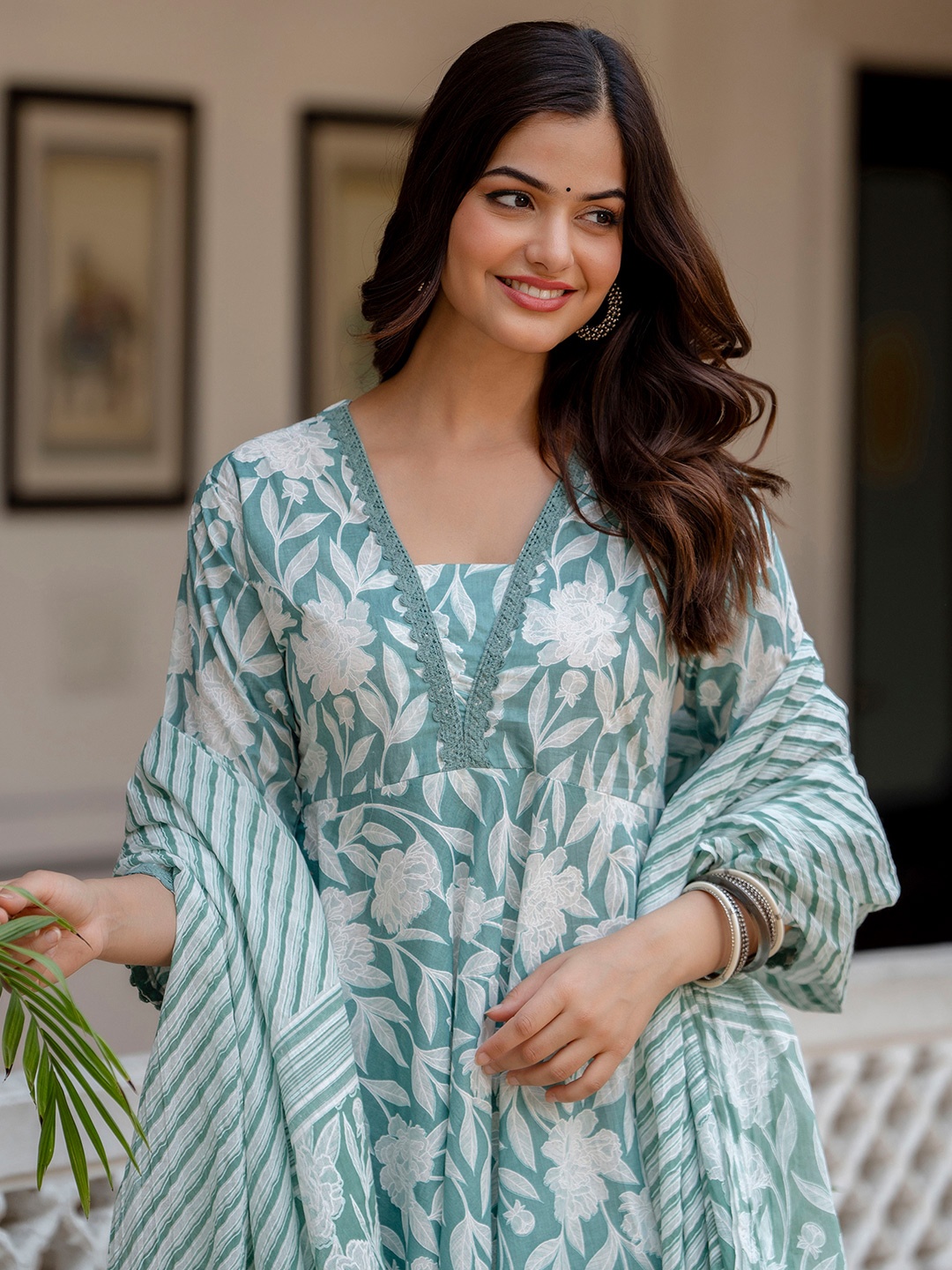 

EthniFlair Women Floral Yoke Design Regular Aari Work Pure Cotton Kurta with Trousers & With Dupatta, Green