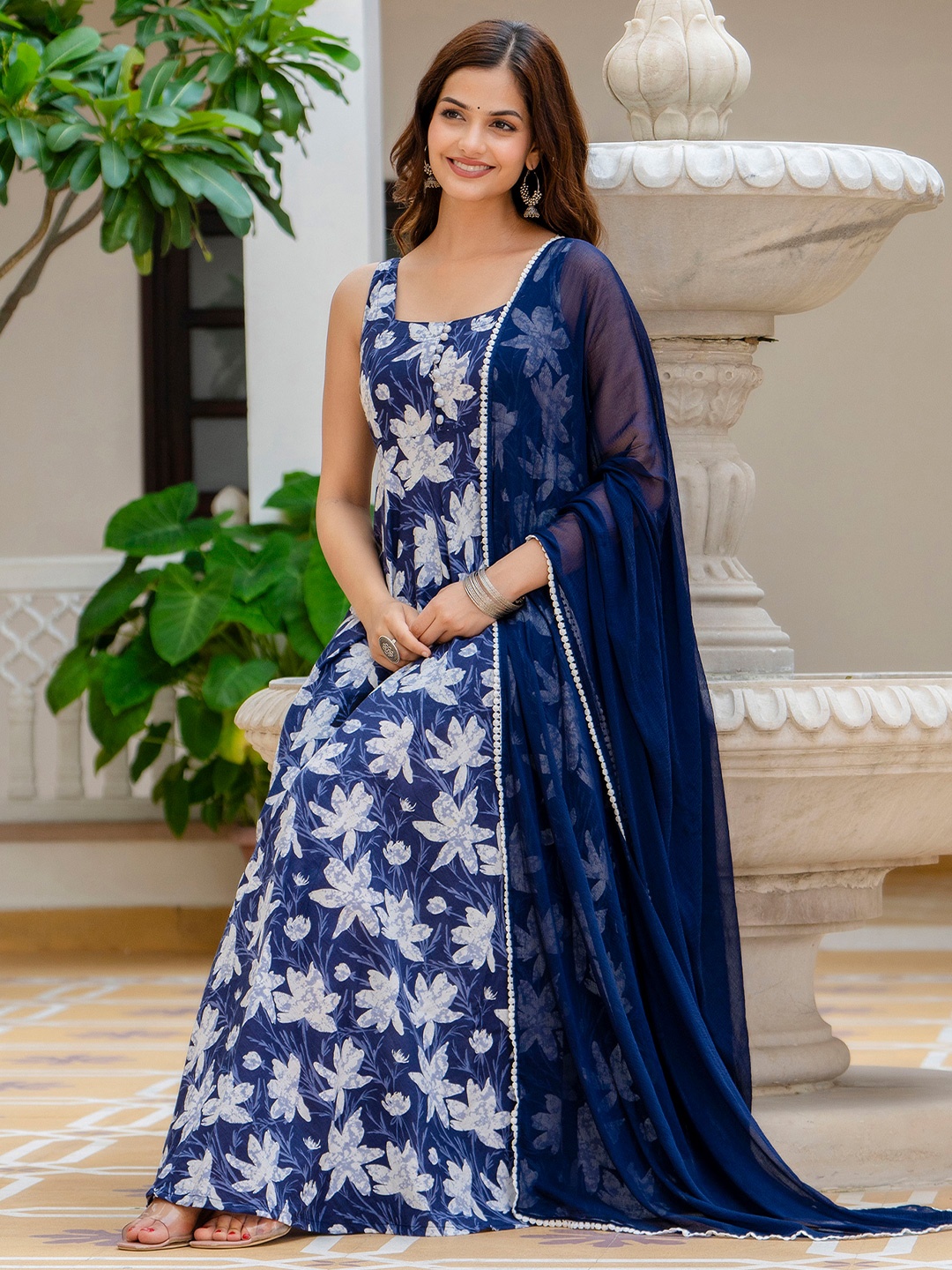 

EthniFlair Women Floral Printed Floral Anarkali Kurta, Blue