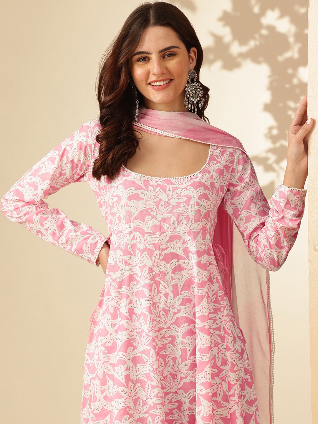 EthniFlair Women Floral Printed Floral Kurta, Pink