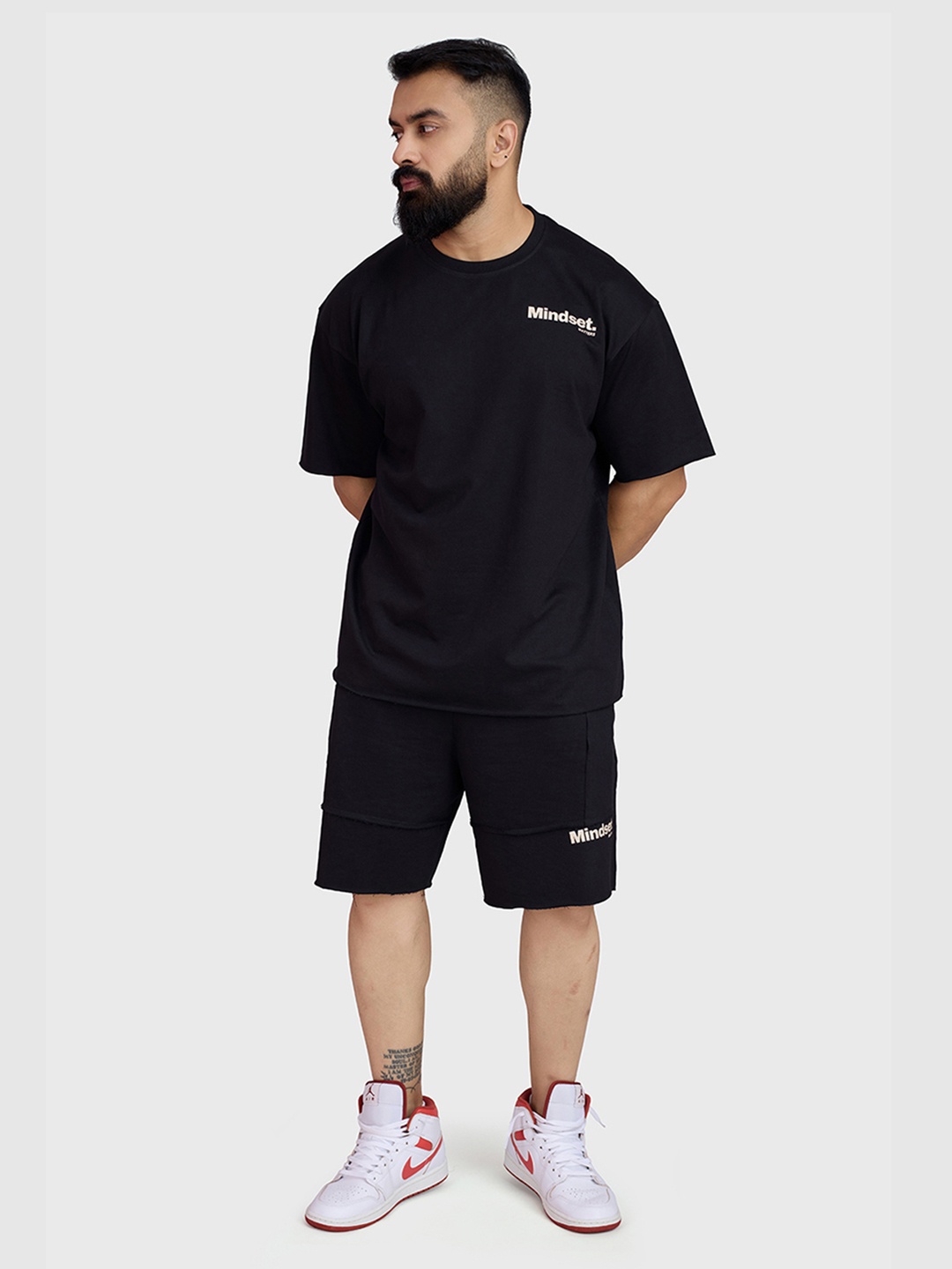 

FUAARK Men Loose Fit High-Rise Rapid-Dry Oversized Sports Shorts, Black