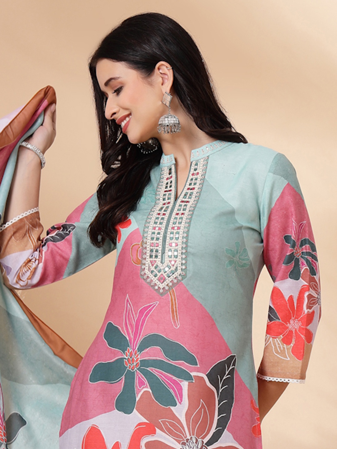 

Nayam By Lakshita Floral Printed Linen Straight Kurta With Trouser & Dupatta, Green