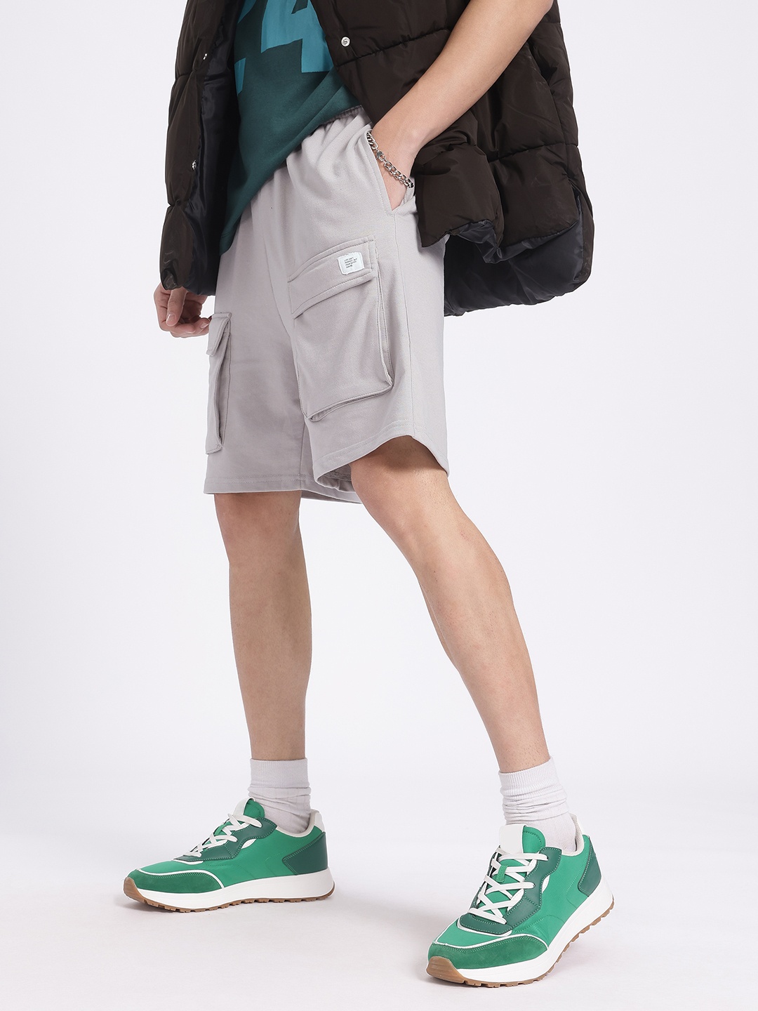 

glitchez Men Relax-N-Fun Mid-Rise Cargo-Style Shorts, Grey