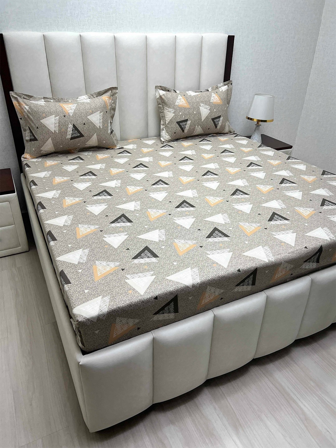 

Pure Decor Cotton Queen Size Double Bedsheet With 2 Pillow Covers 2.28m X 2.54m, Grey