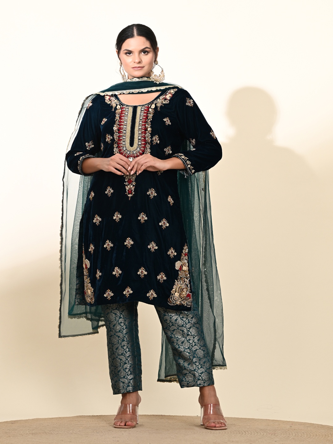 

ZARIKALI Women Floral Embroidered Regular Thread Kurta with Trousers & With Dupatta, Blue