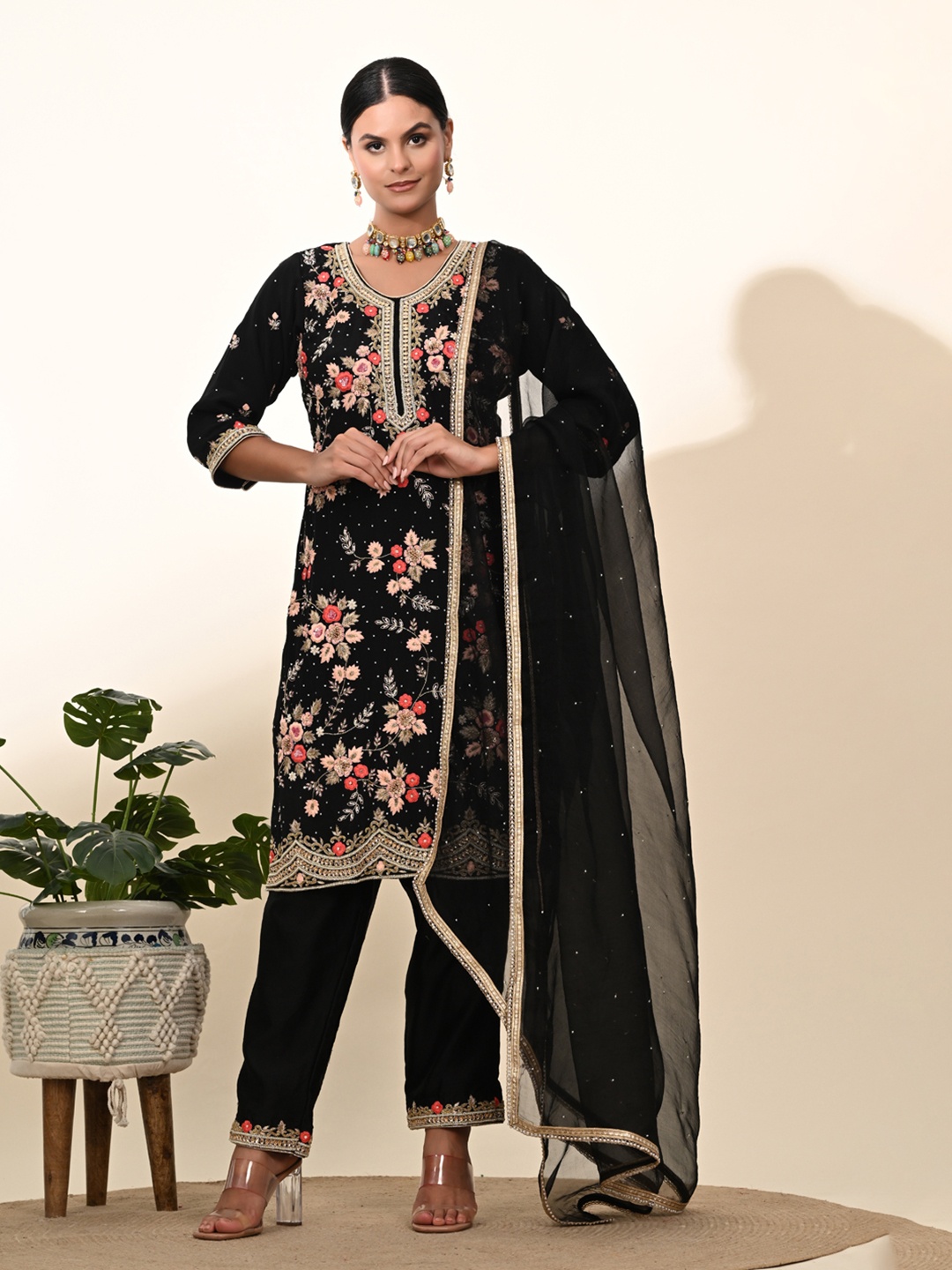 

ZARIKALI Women Floral Embroidered Regular Sequinned Silk Crepe Kurta with Trousers, Black
