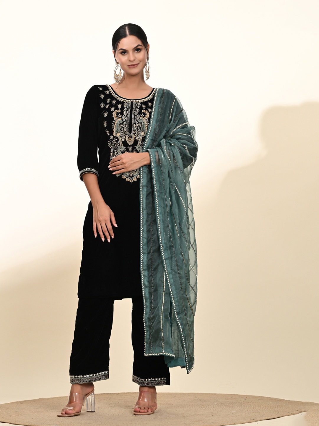 

ZARIKALI Women Floral Embroidered Regular Velvet Kurta with Trousers & With Dupatta, Black