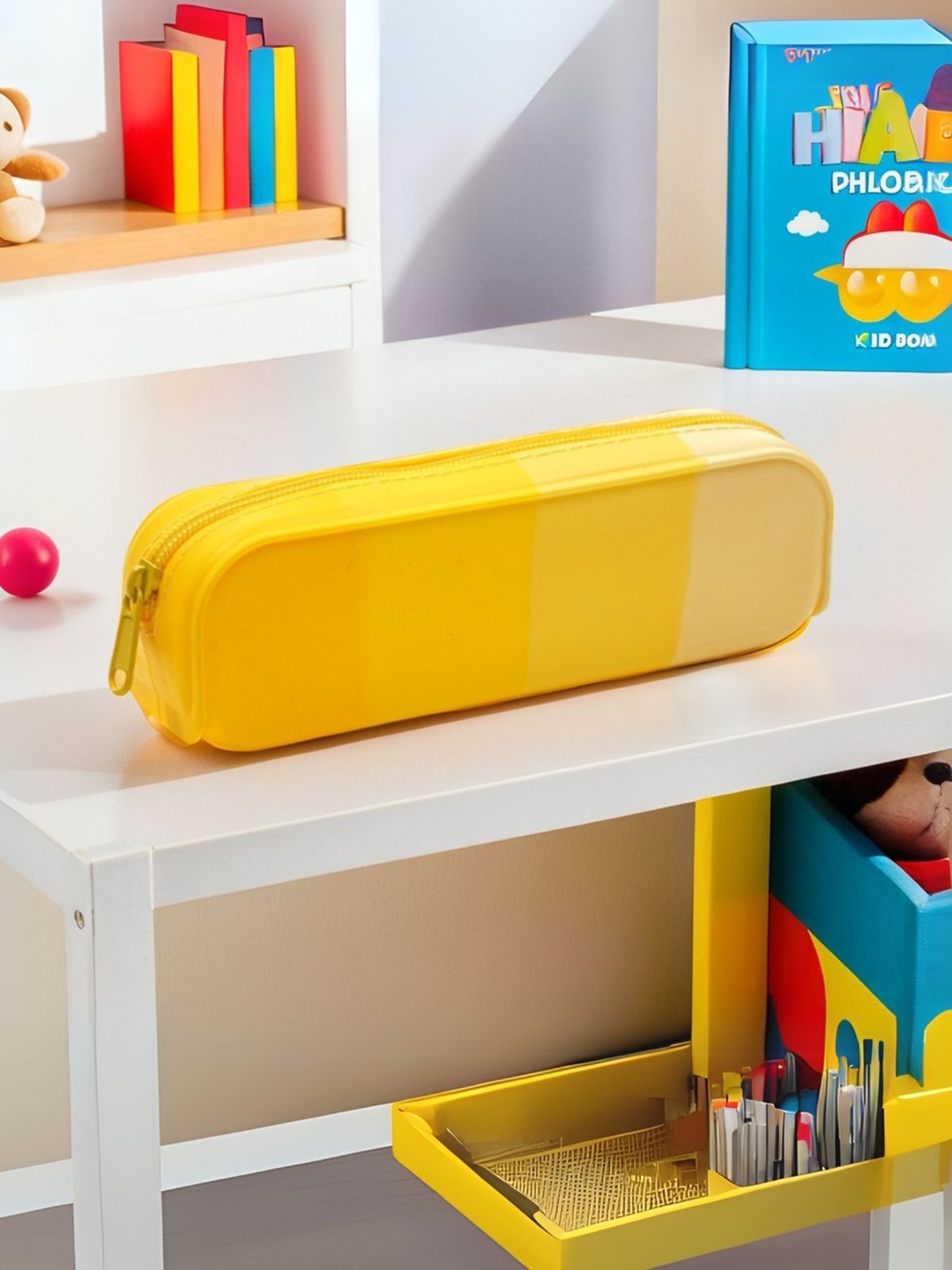 

Tinker Squad Kids Candy Shades Pencil Case, Yellow