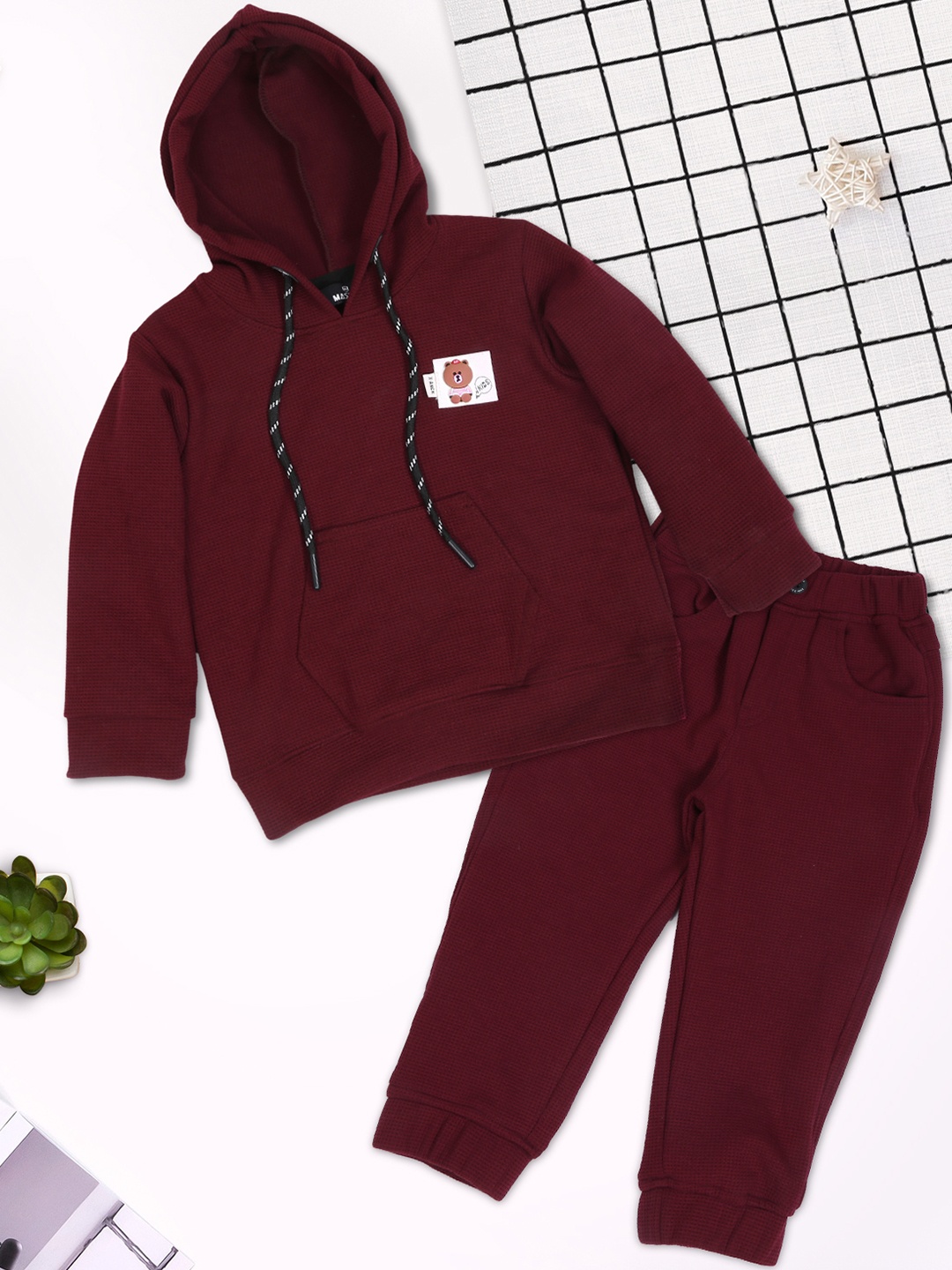 

MashUp Boys Hooded Long Sleeves Pure Cotton Sweatshirt With Jogger, Maroon