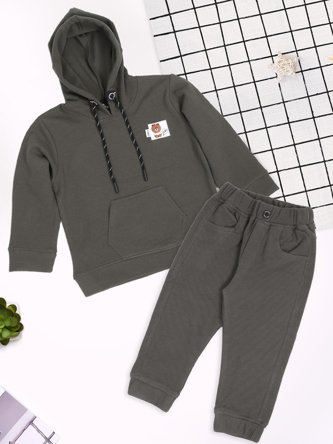 

MashUp Boys Hooded Long Sleeves Pure Cotton Sweatshirt With Jogger, Grey