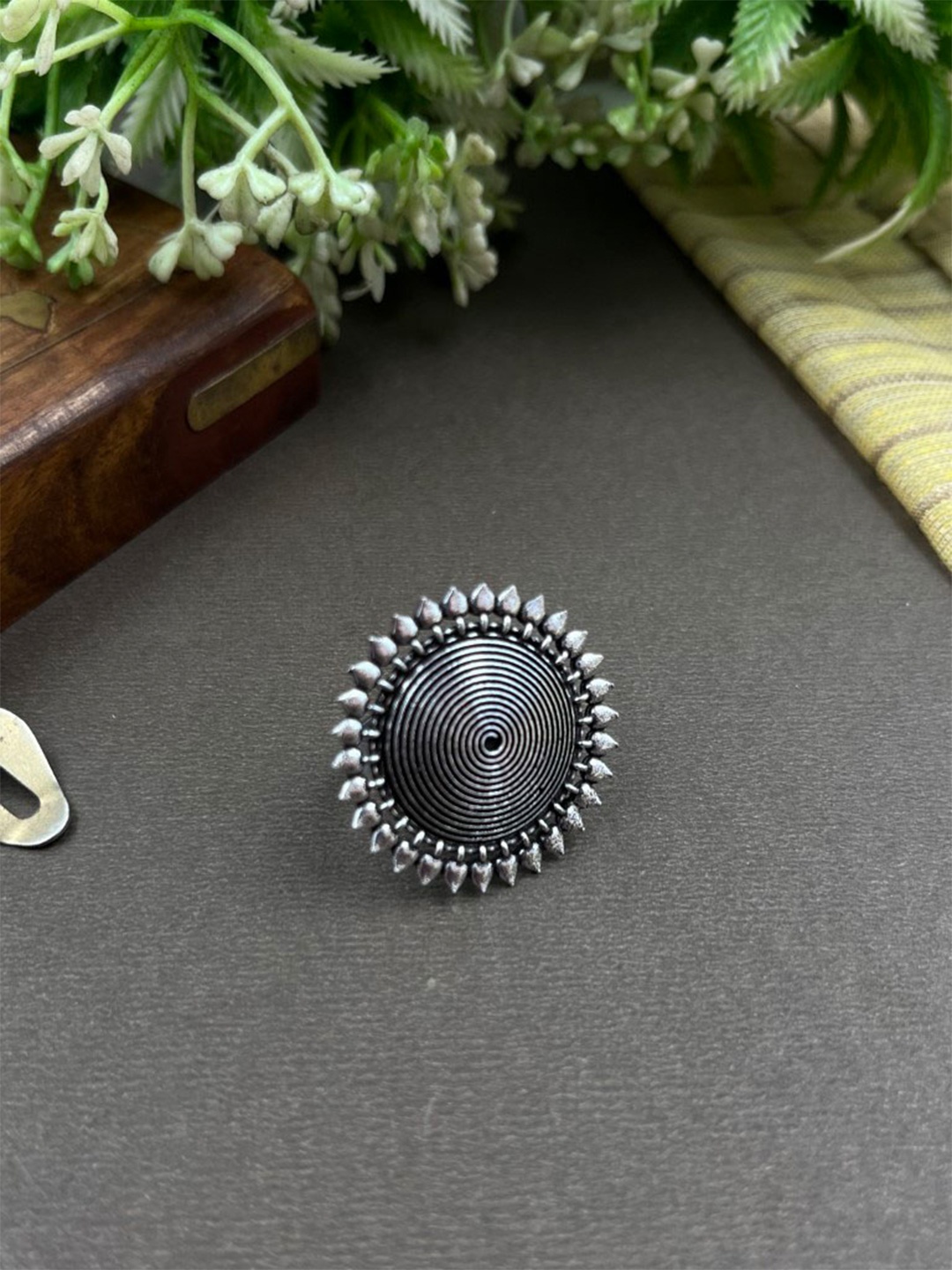 

NAMAN ARTS Silver-Plated Oxidised Adjustable Finger Ring