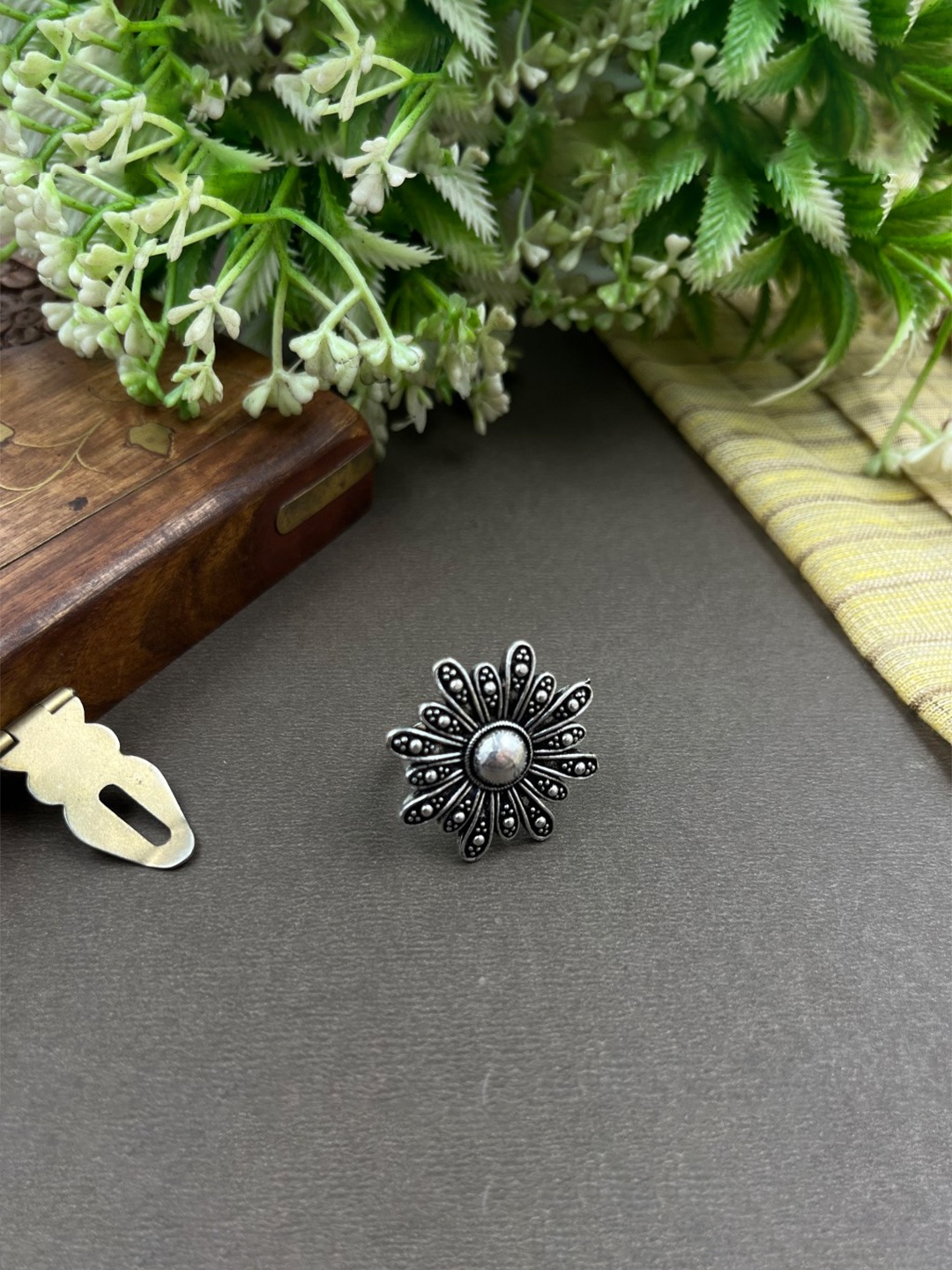 

NAMAN ARTS Silver-Plated Oxidised Adjustable Finger Ring