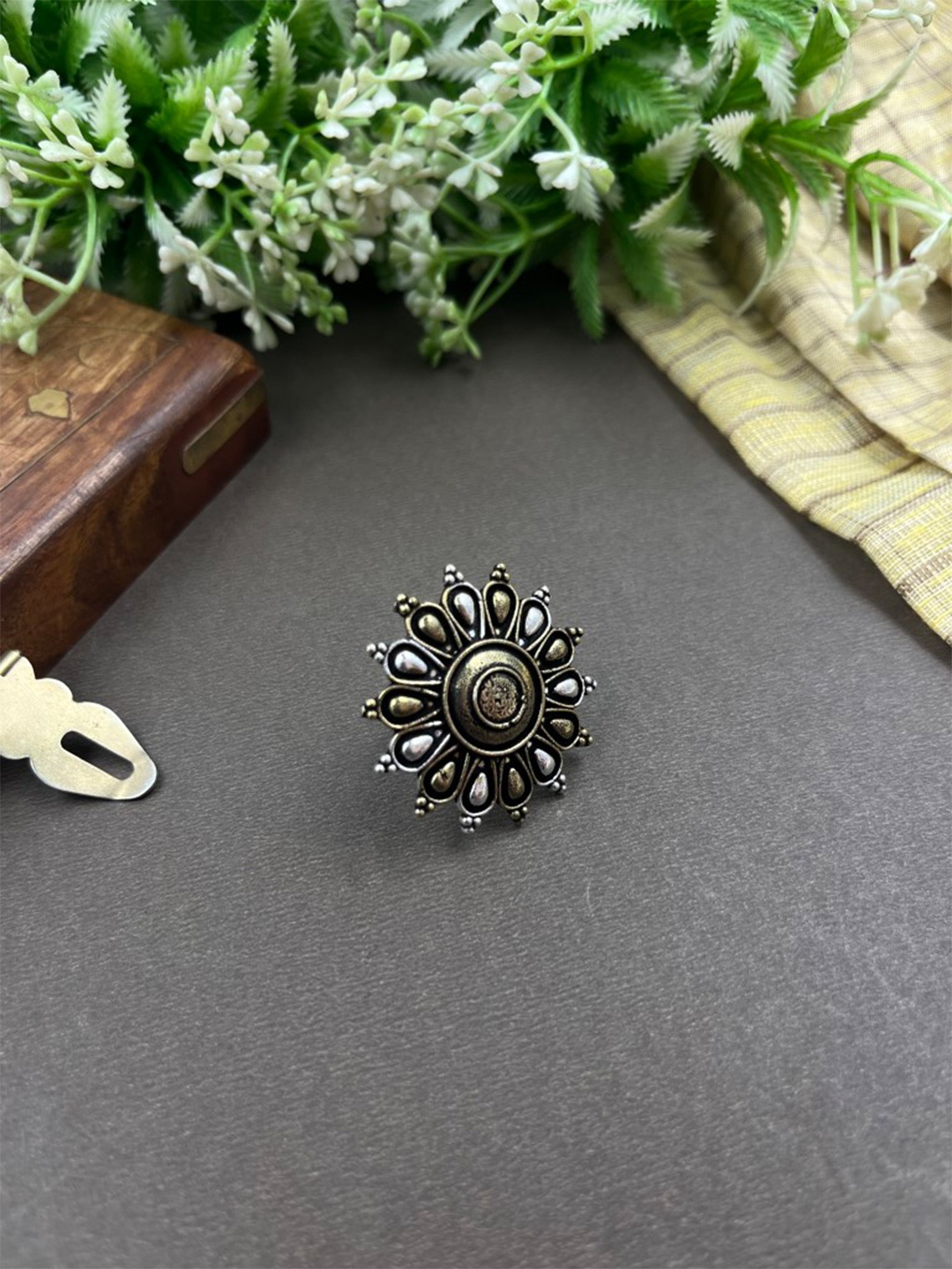 

NAMAN ARTS Silver-Plated Adjustable Finger Ring