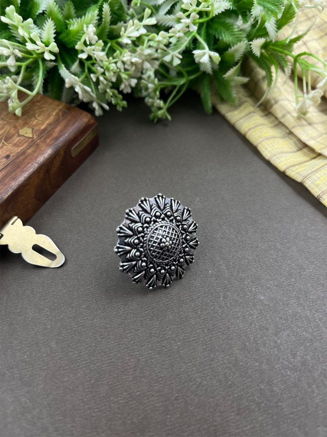 

NAMAN ARTS Silver-Plated Oxidised Adjustable Finger Ring