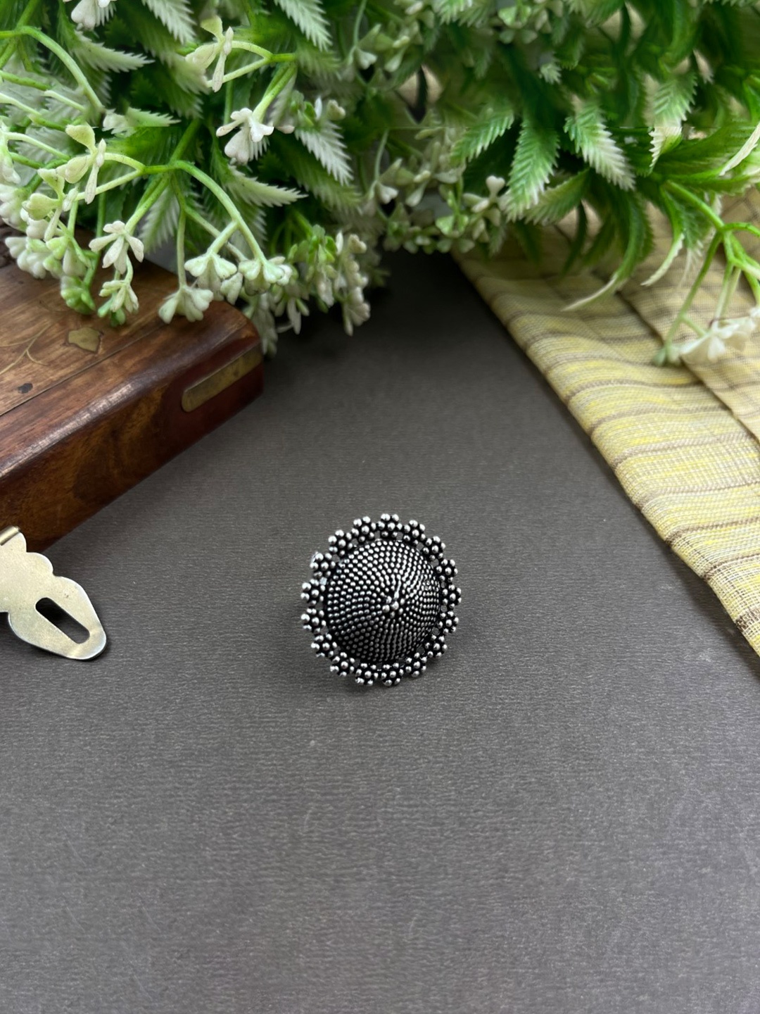 

NAMAN ARTS Silver-Plated Oxidised Adjustable Finger Ring