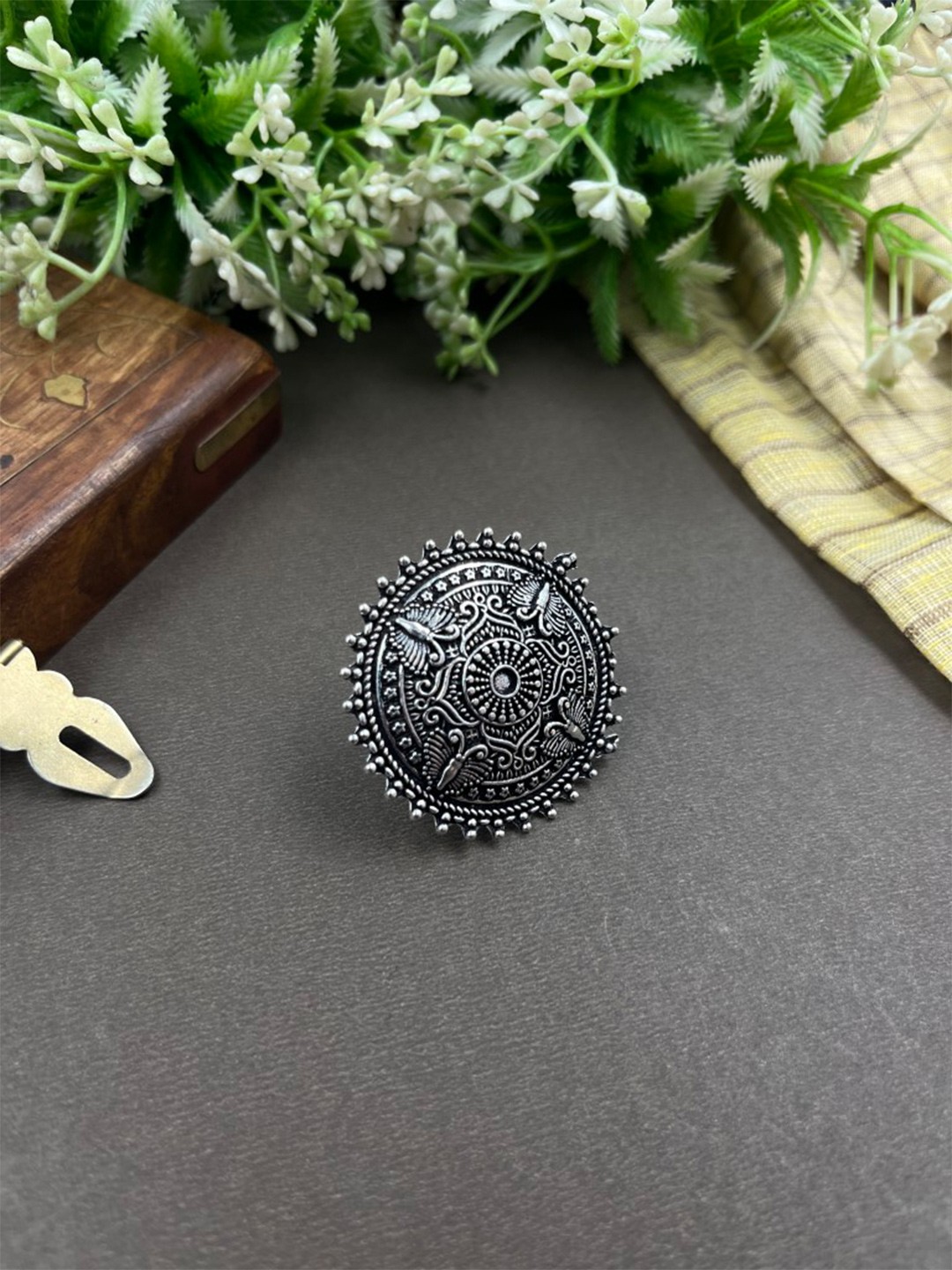 

NAMAN ARTS Silver-Plated Oxidized Finger Ring