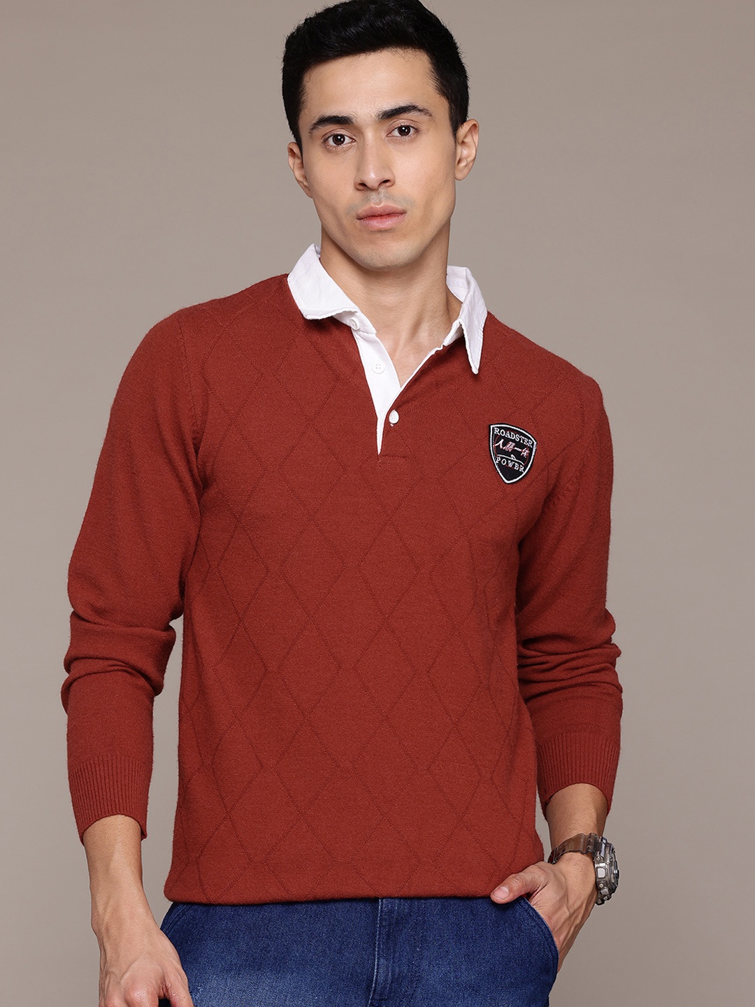 

The Roadster Lifestyle Co. Men Geometric Self Design Woollen Pullover, Rust