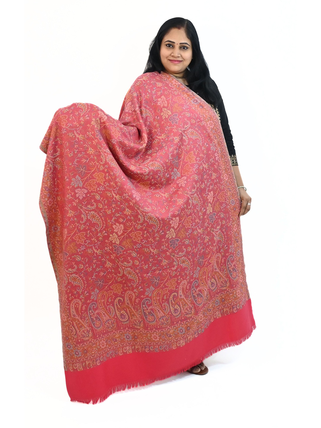

Vrinde Women Ethnic Motifs Embroidered Shawl, Pink