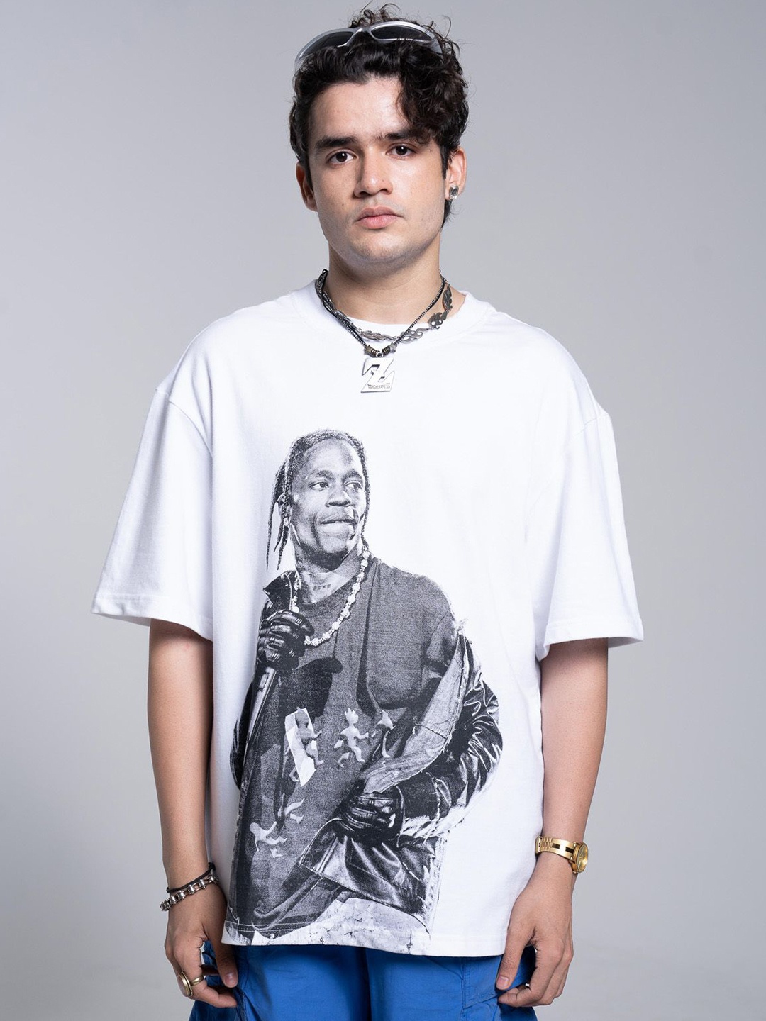 

Altstreetz Men Printed V-Neck Monochrome T-shirt, White