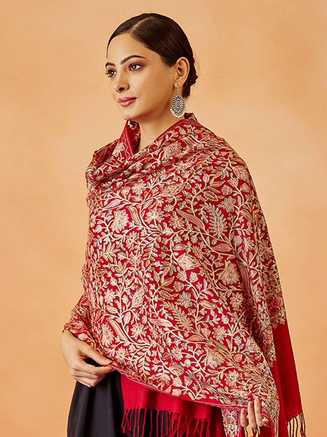 

Pashmoda Women Floral Embroidered Shawl, Maroon