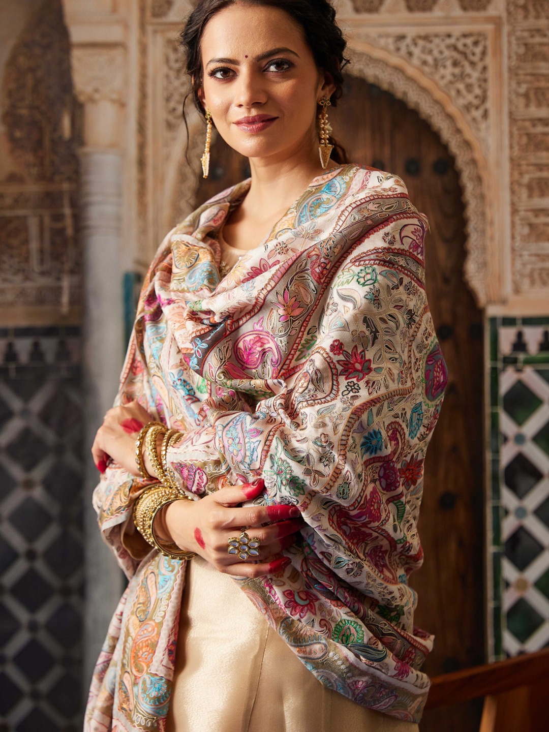 

Pashmoda Women Floral Embroidered Shawl, White
