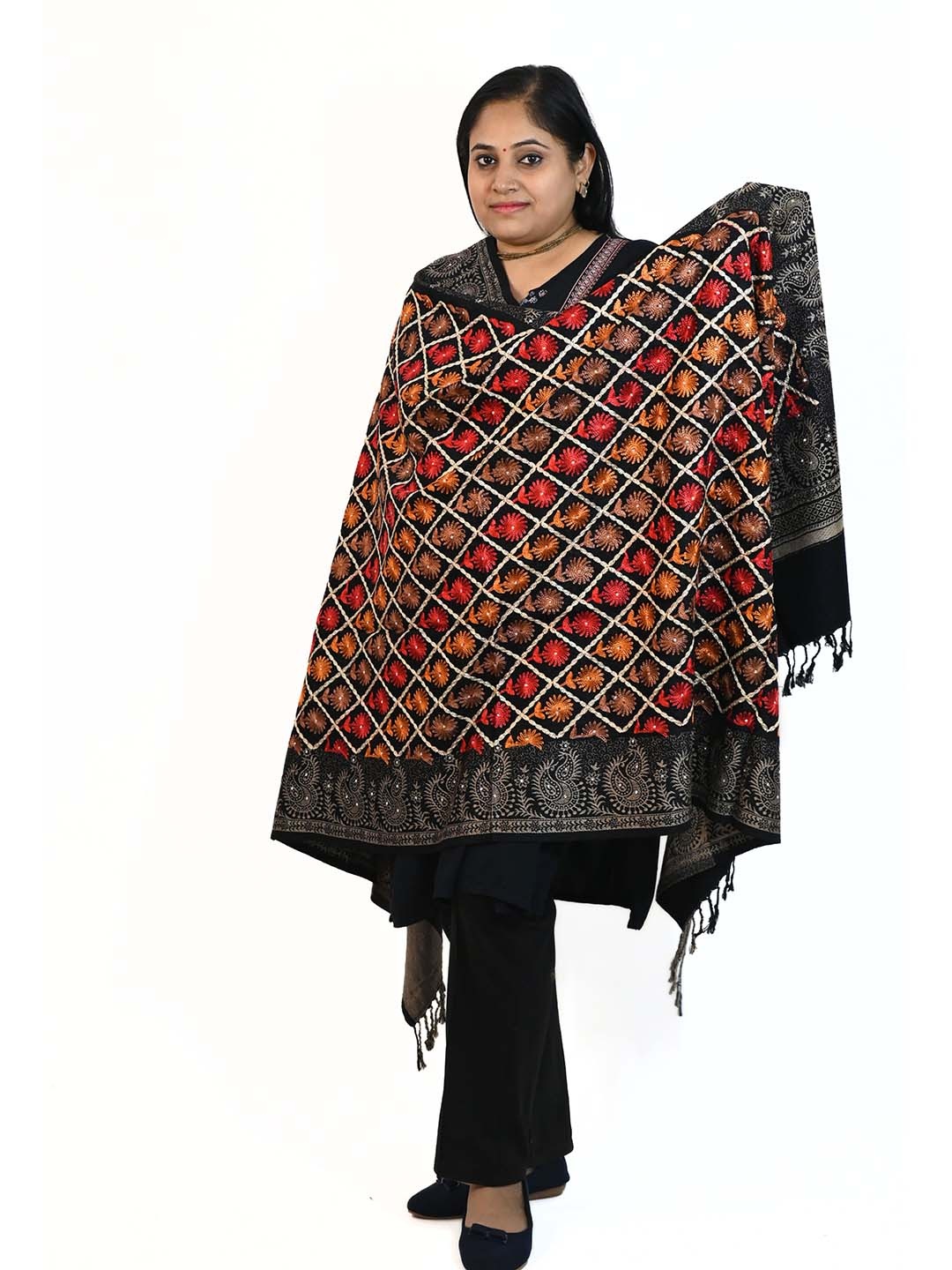 

Vrinde Women Paisley Embroidered Shawl, Black