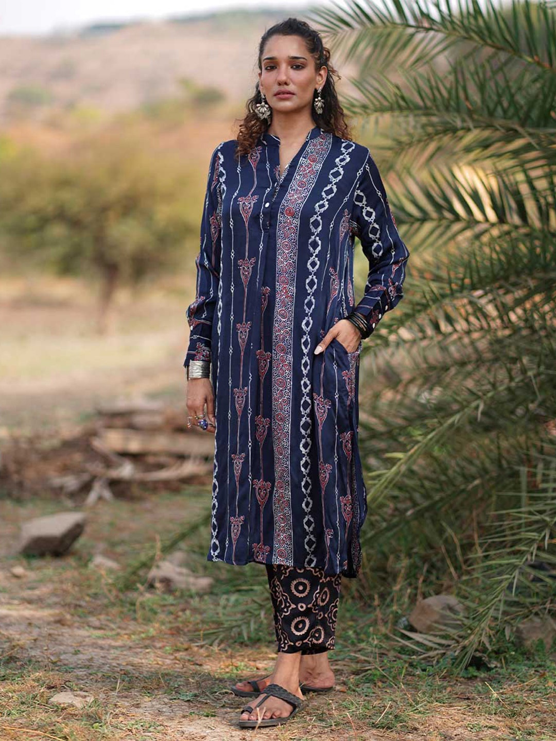 

Chidiyaa Gypsy Heart Ethnic Motifs Printed Kurtas, Blue