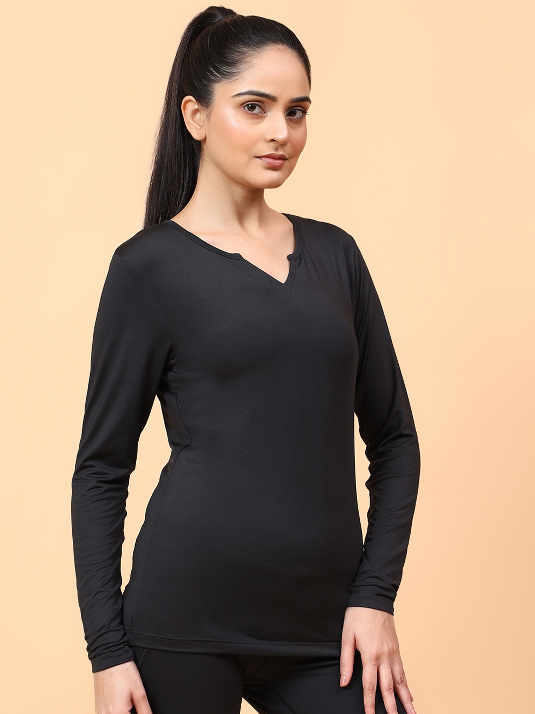 

WiseLife Women Round Neck Long Sleeves Top, Black