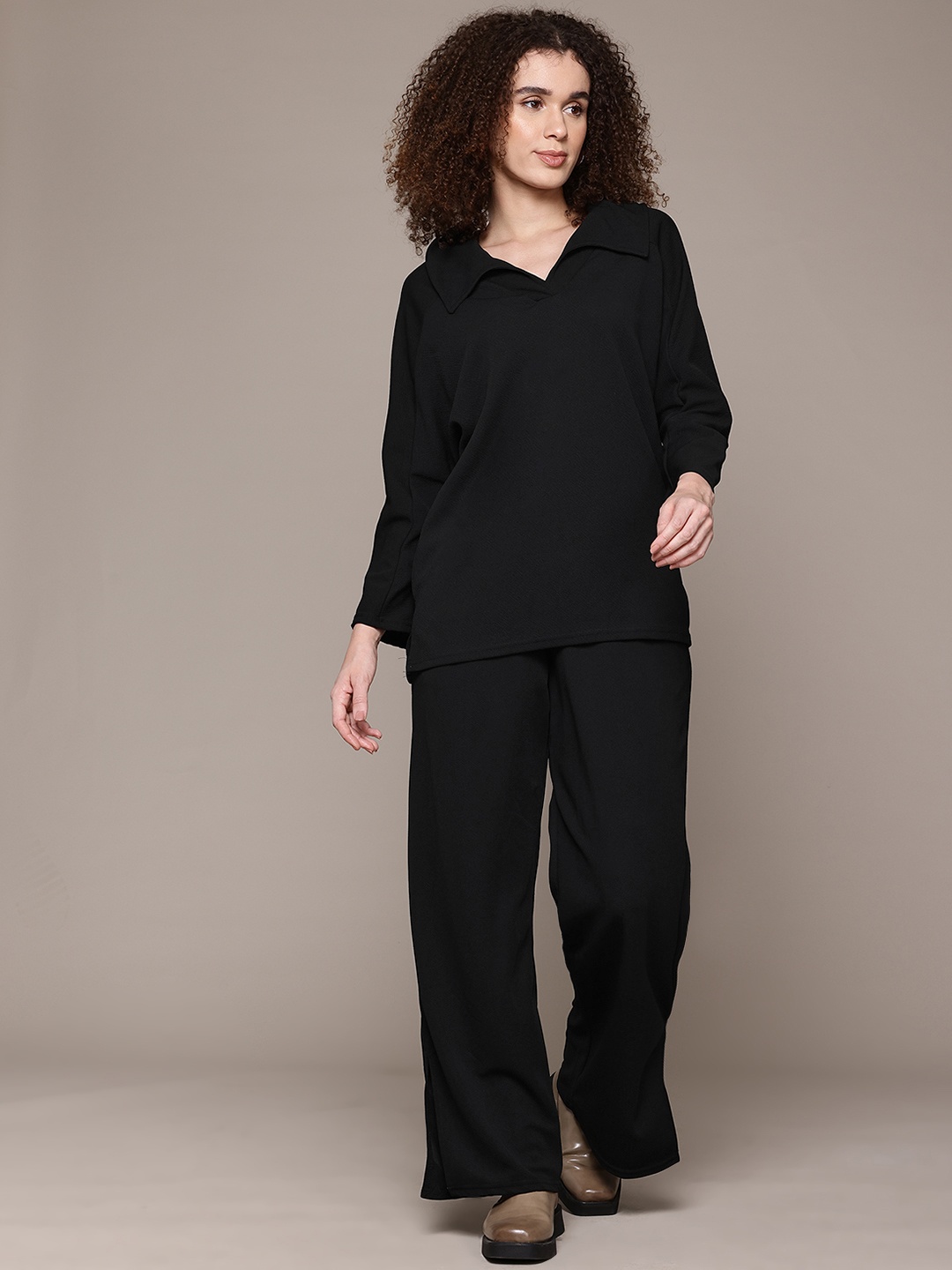 

The Roadster Lifestyle Co. Top With Trousers, Black