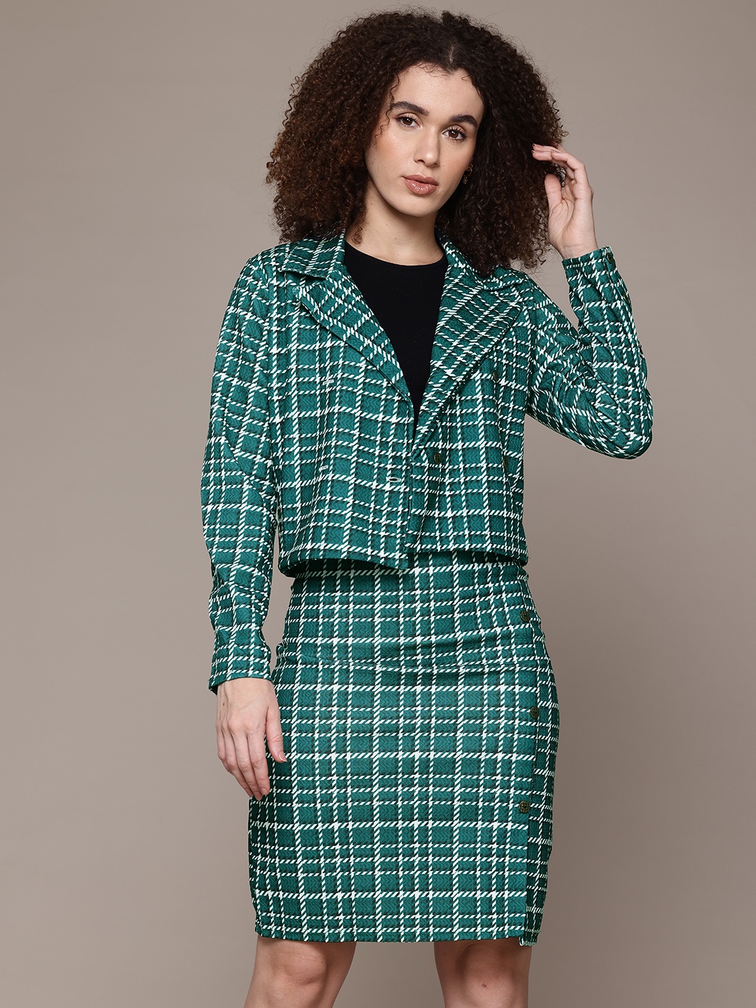 

The Roadster Lifestyle Co. Checked Crop Blazer With Skirt, Green